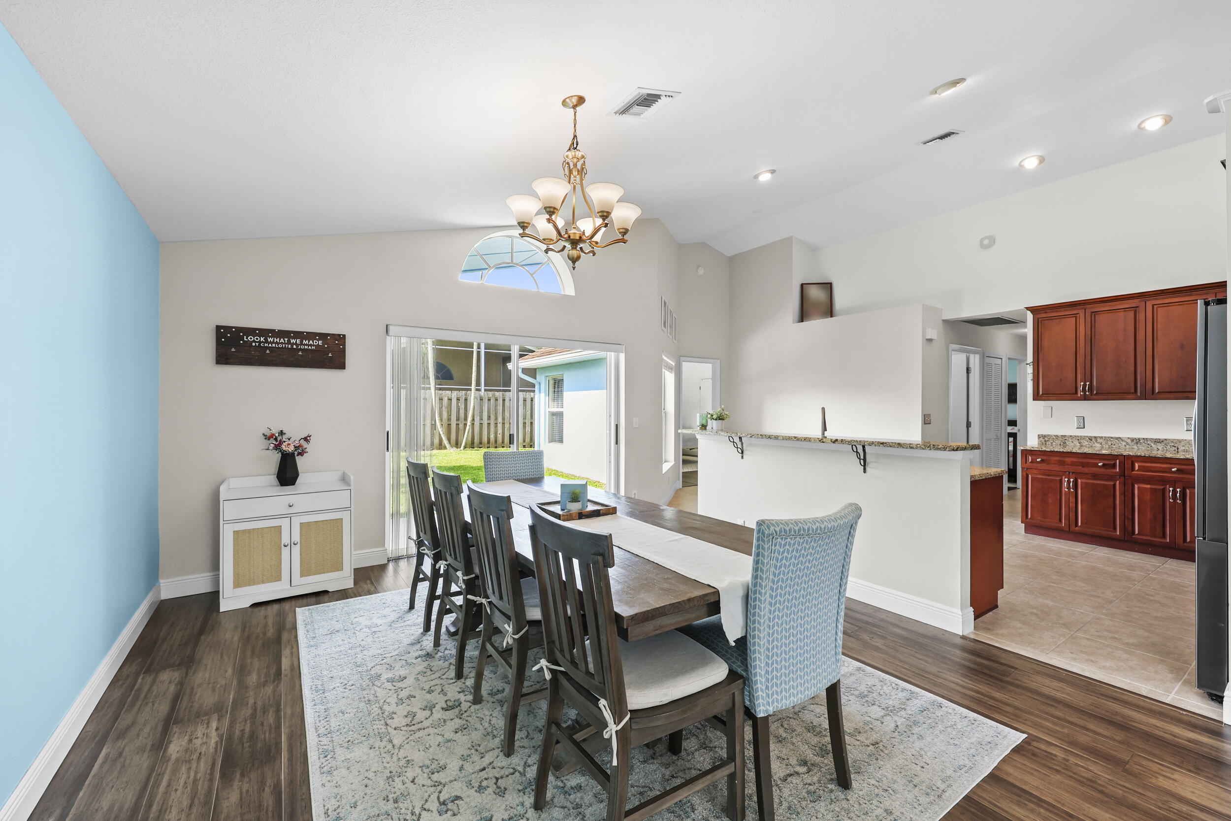 property viewer photo 17
