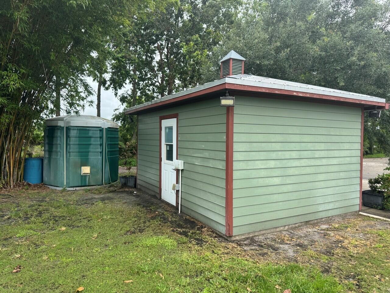 main property photo 30
