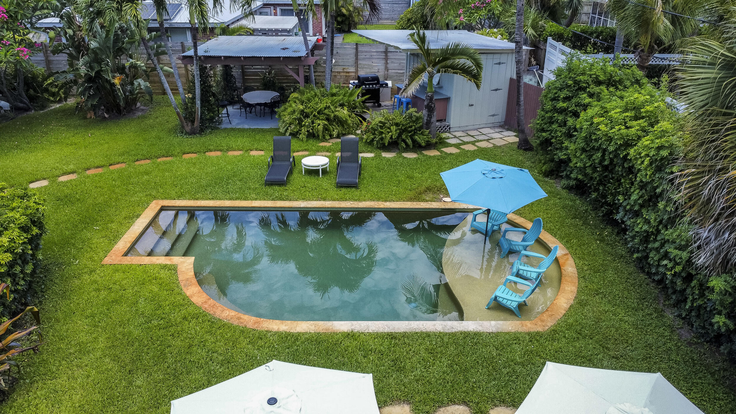 main property photo 13