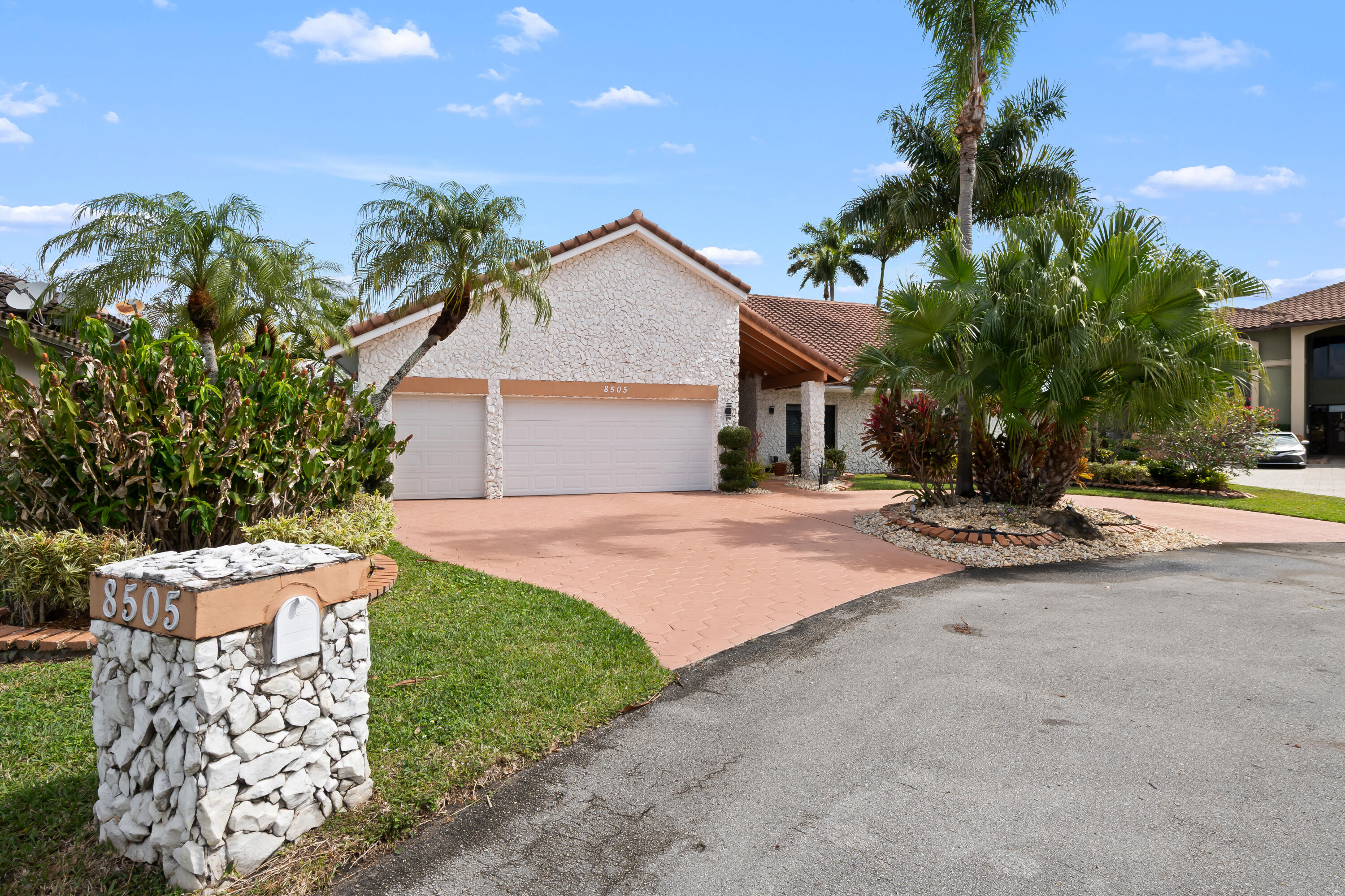 main property photo 58