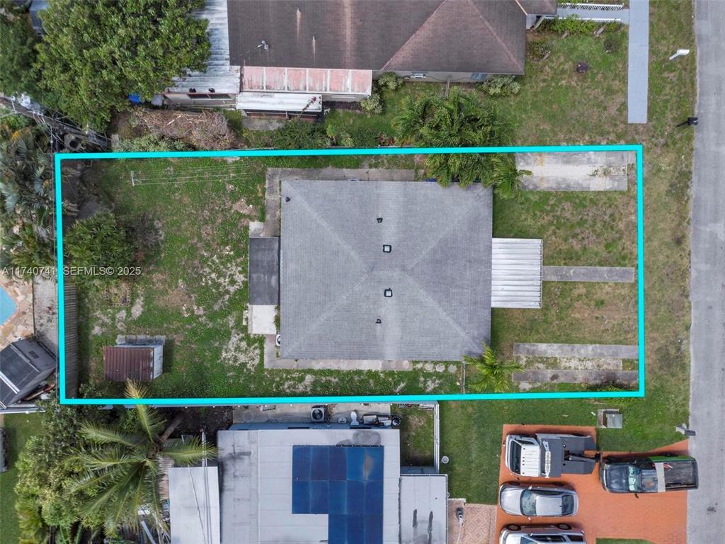 main property photo 30