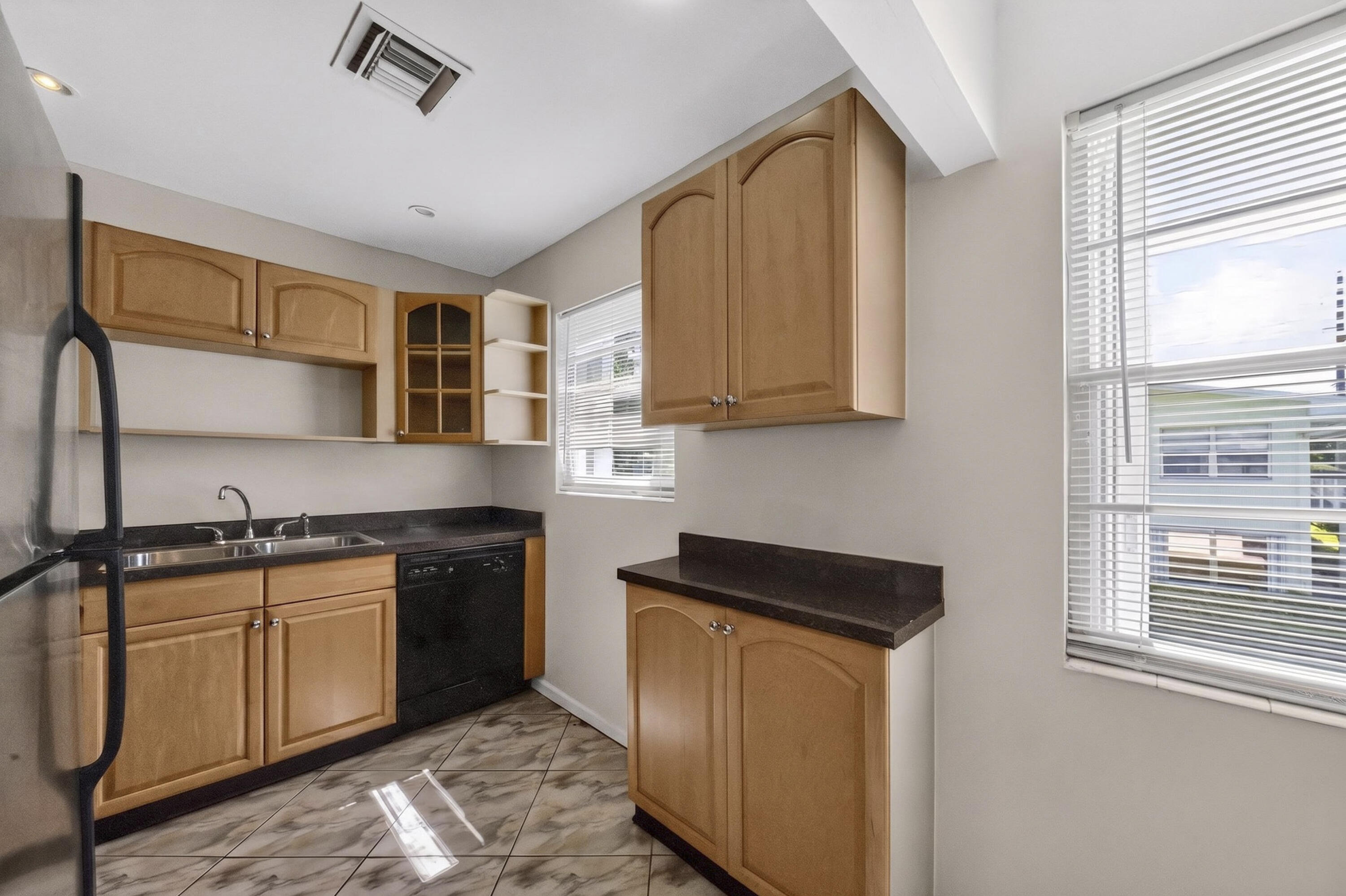 property viewer photo 11