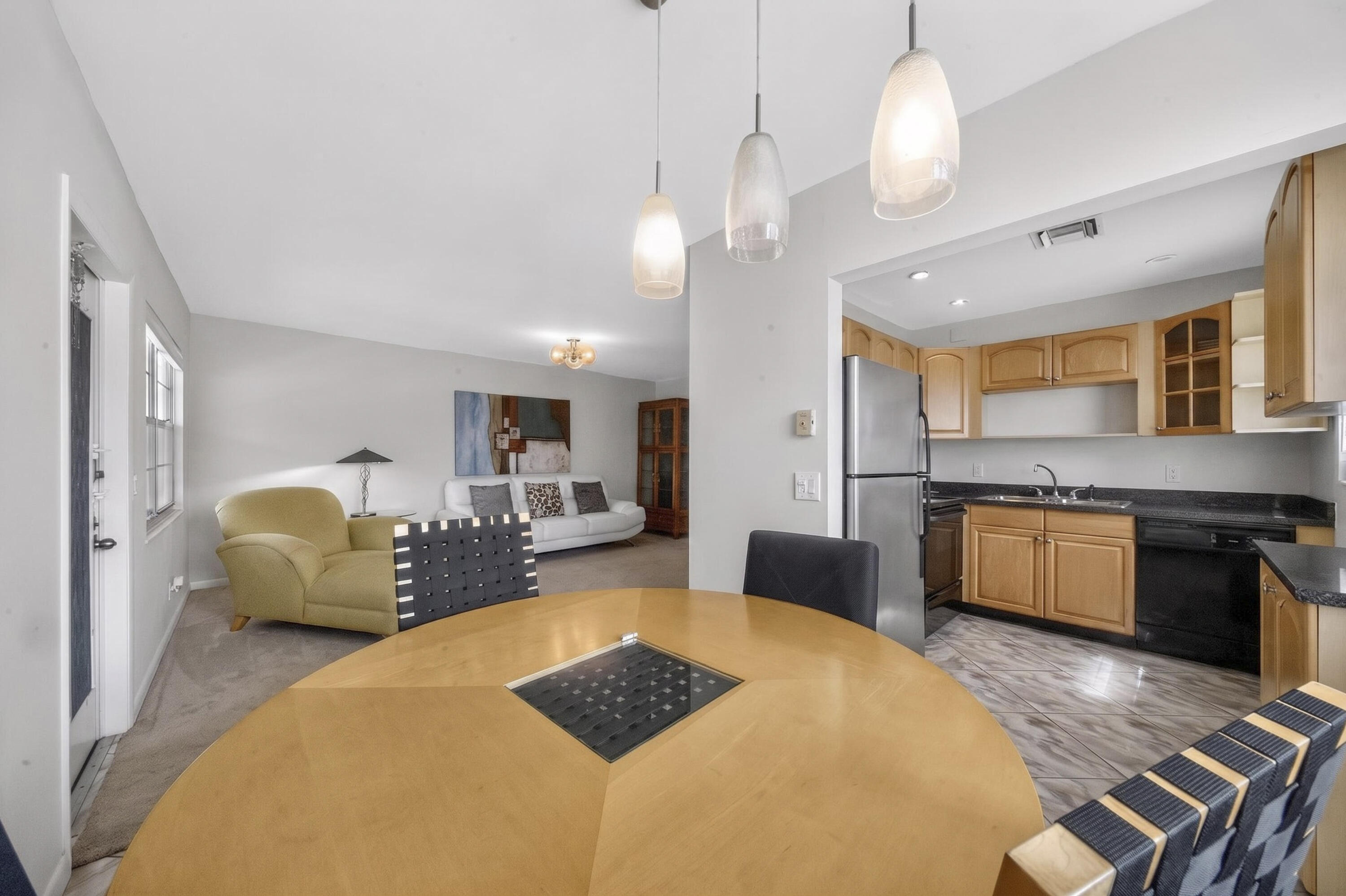 property viewer photo 5