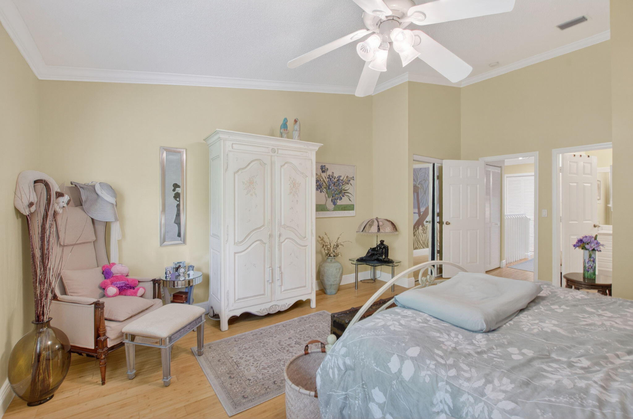 main property photo 22