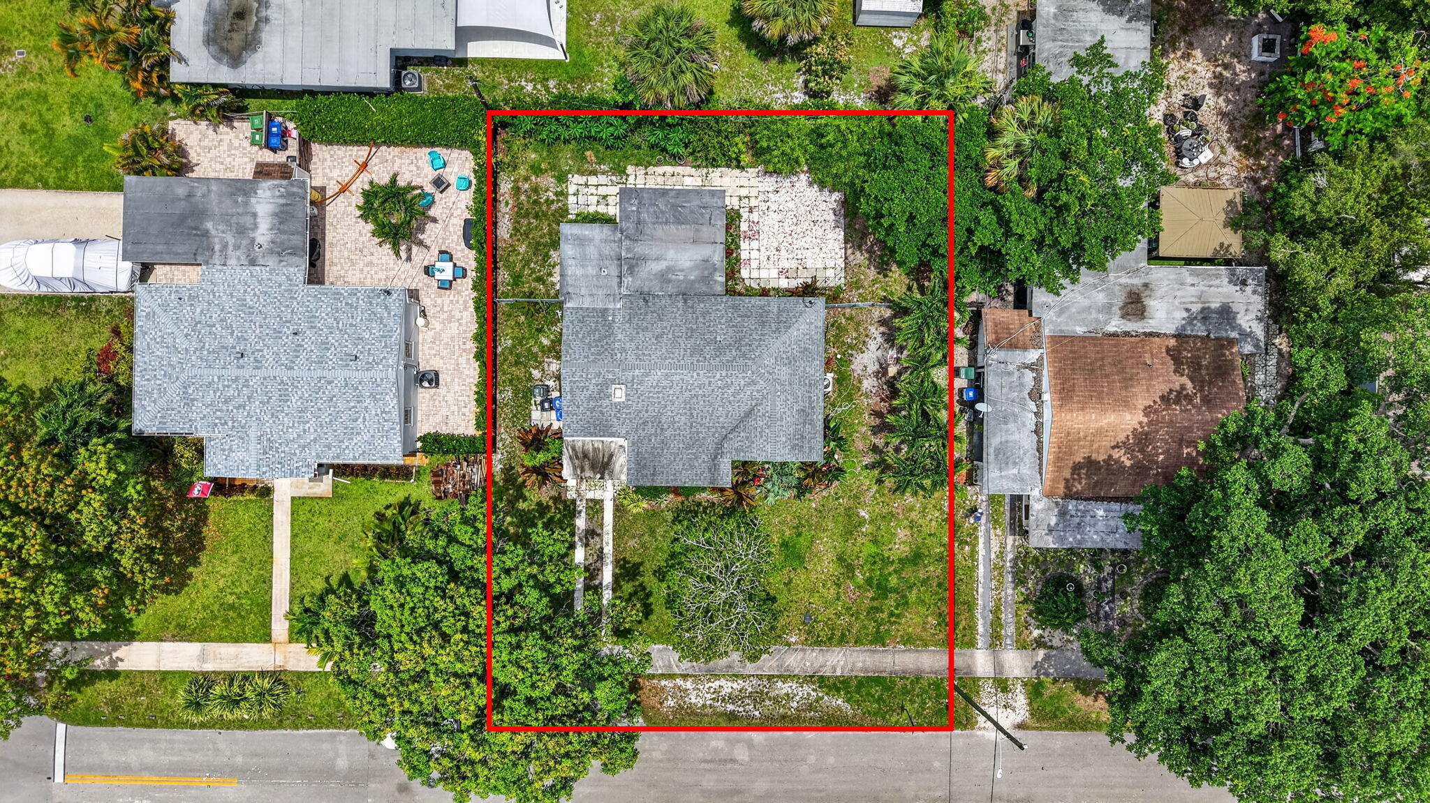 main property photo 10