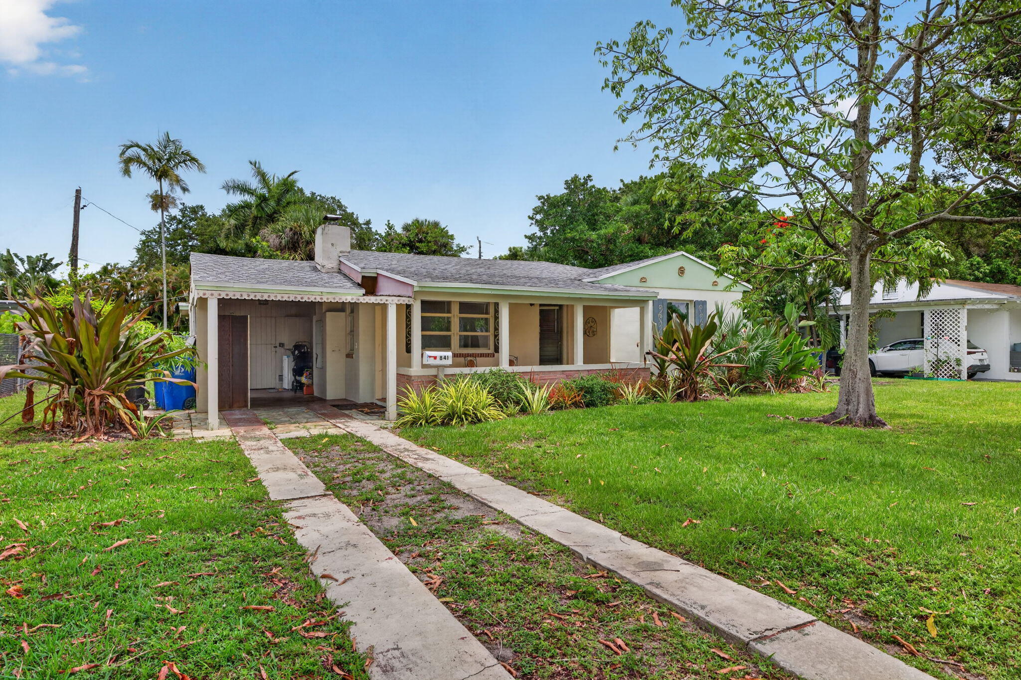 main property photo 13