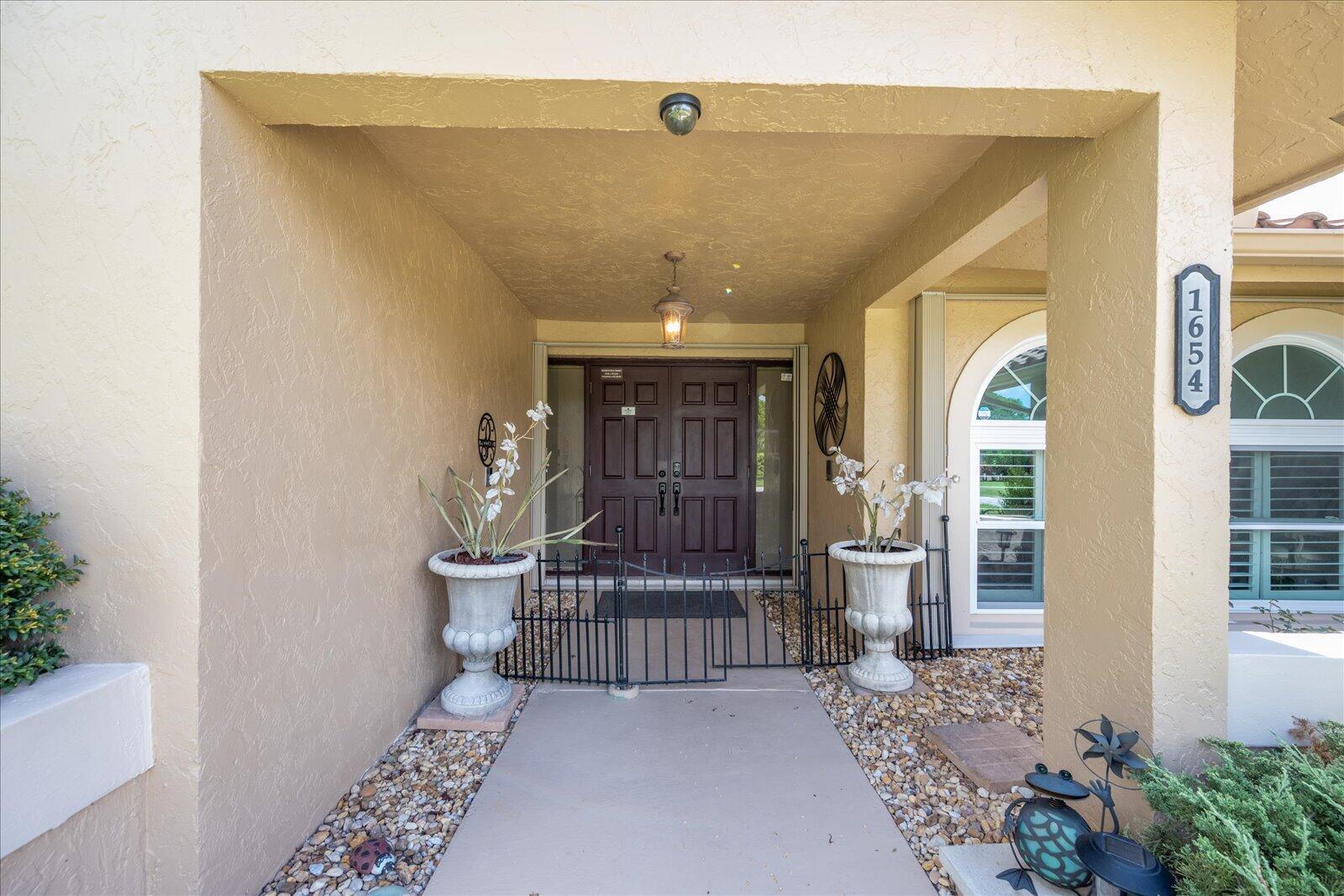 main property photo 3