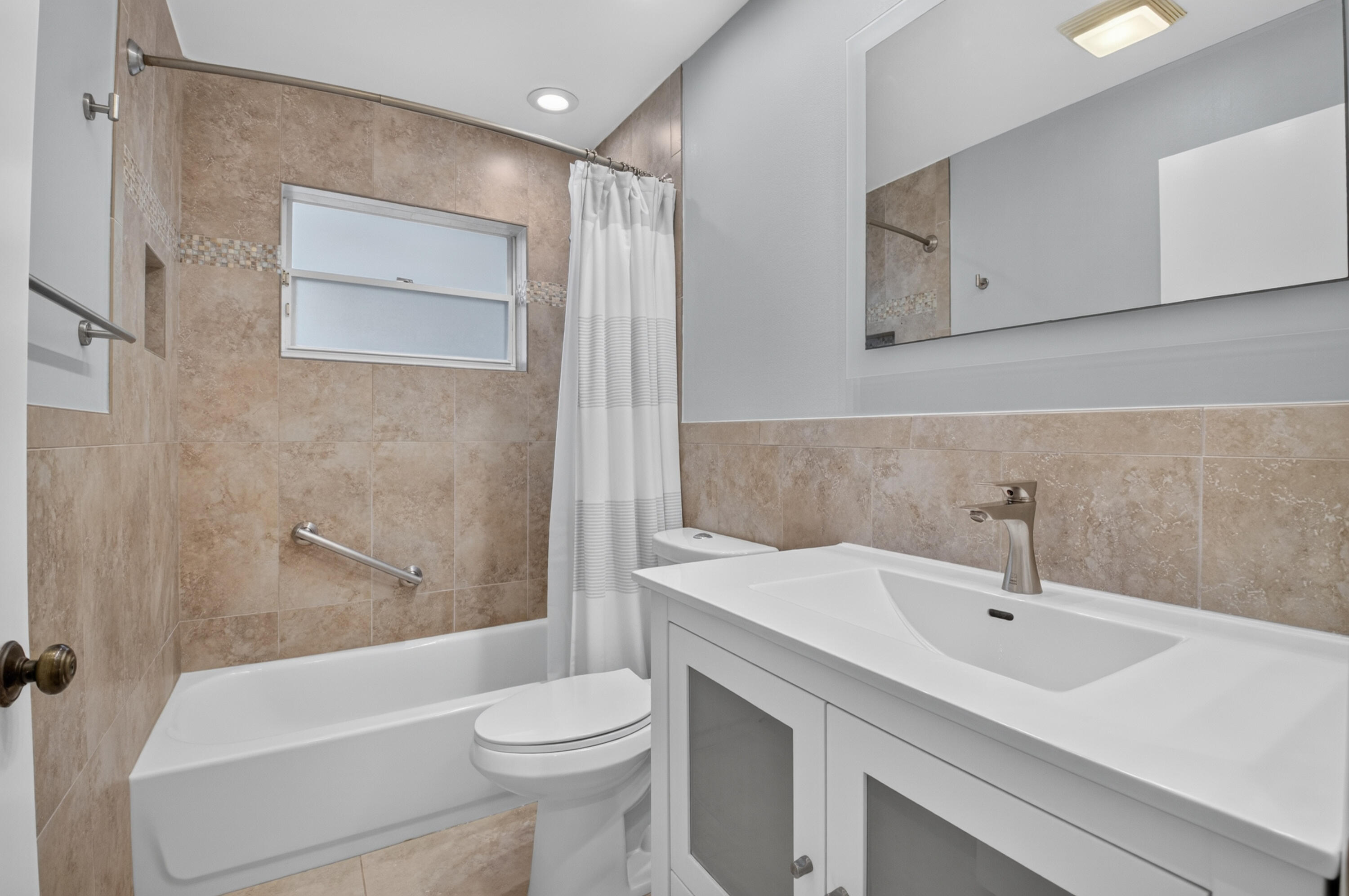 property viewer photo 49