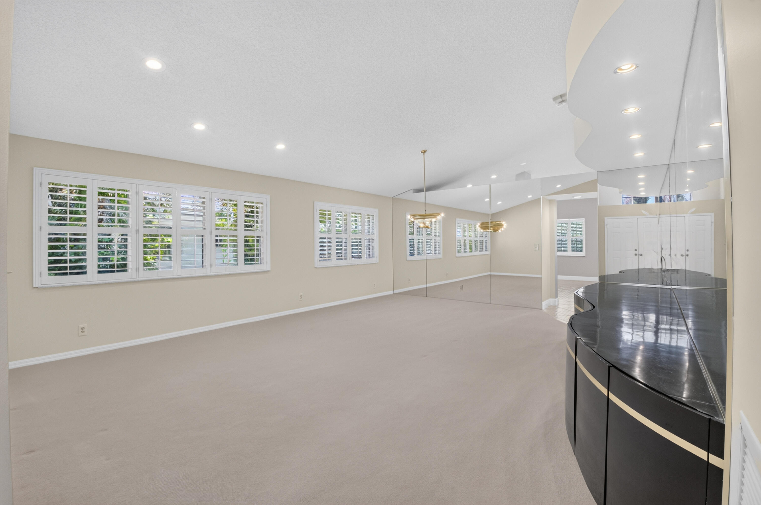 property viewer photo 7