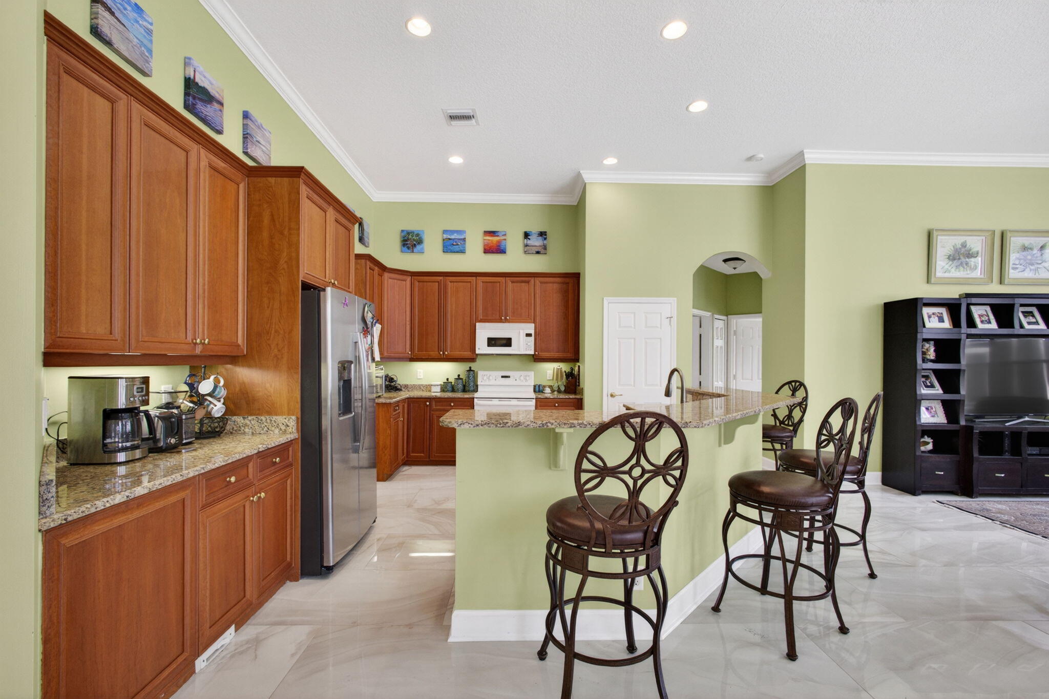 main property photo 16
