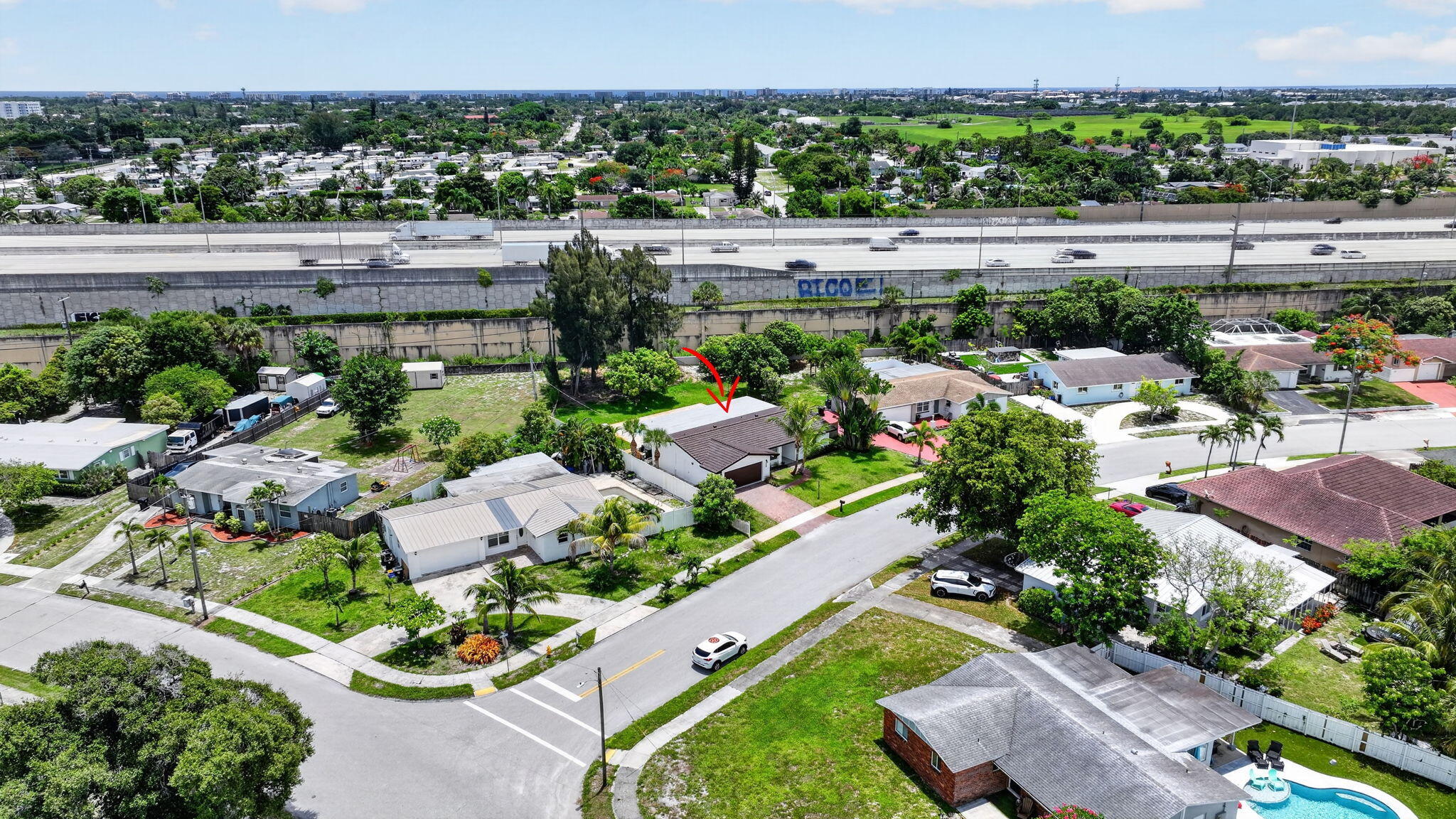 main property photo 44