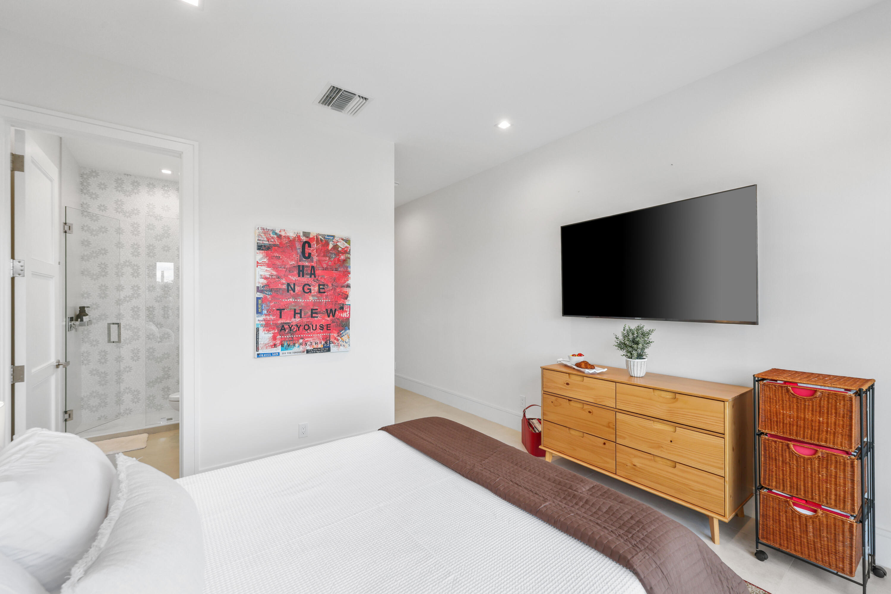 main property photo 66