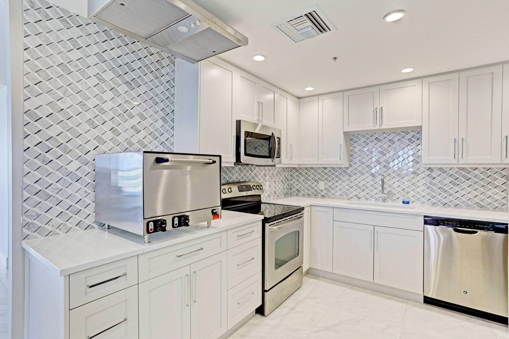 main property photo 66
