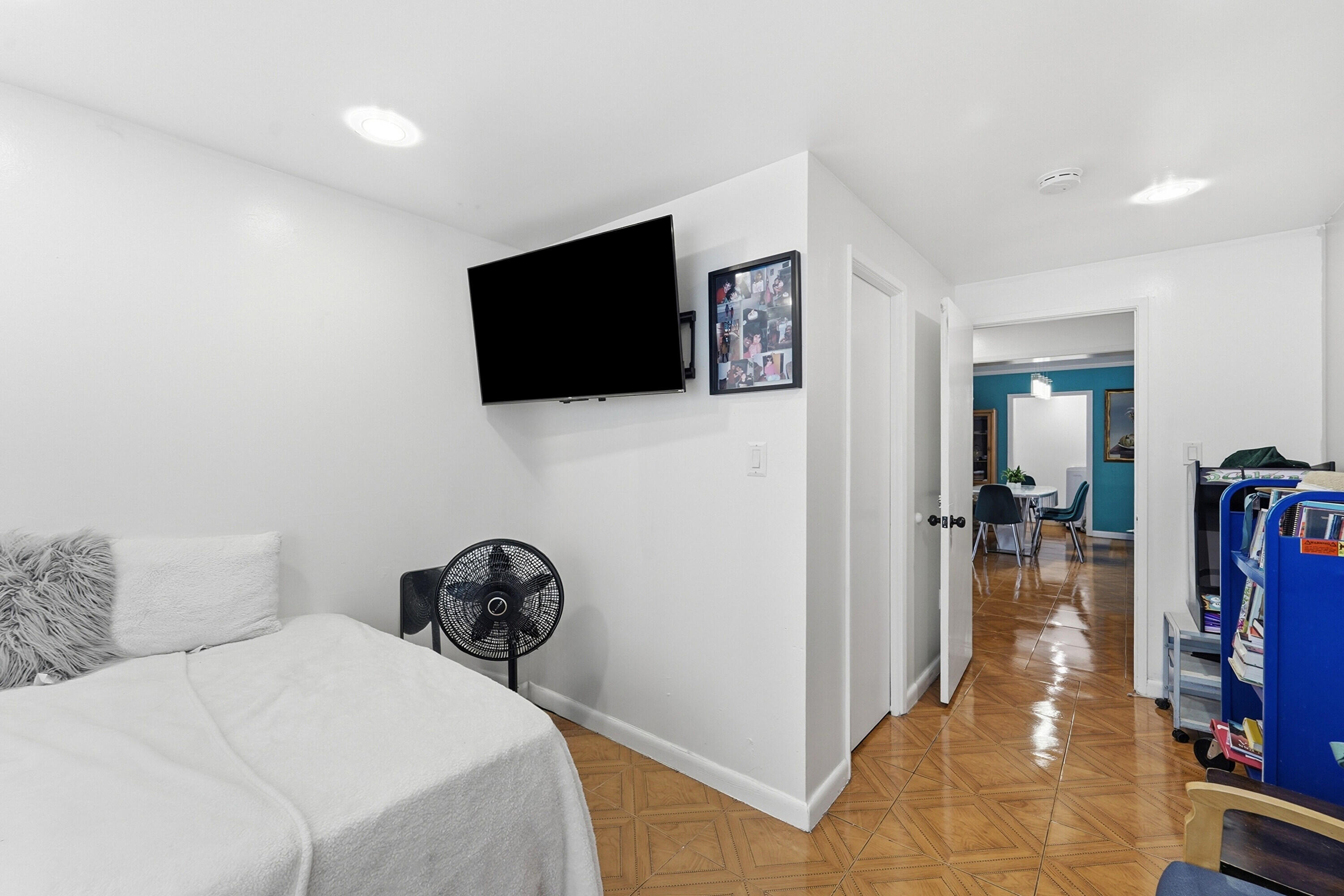 main property photo 20