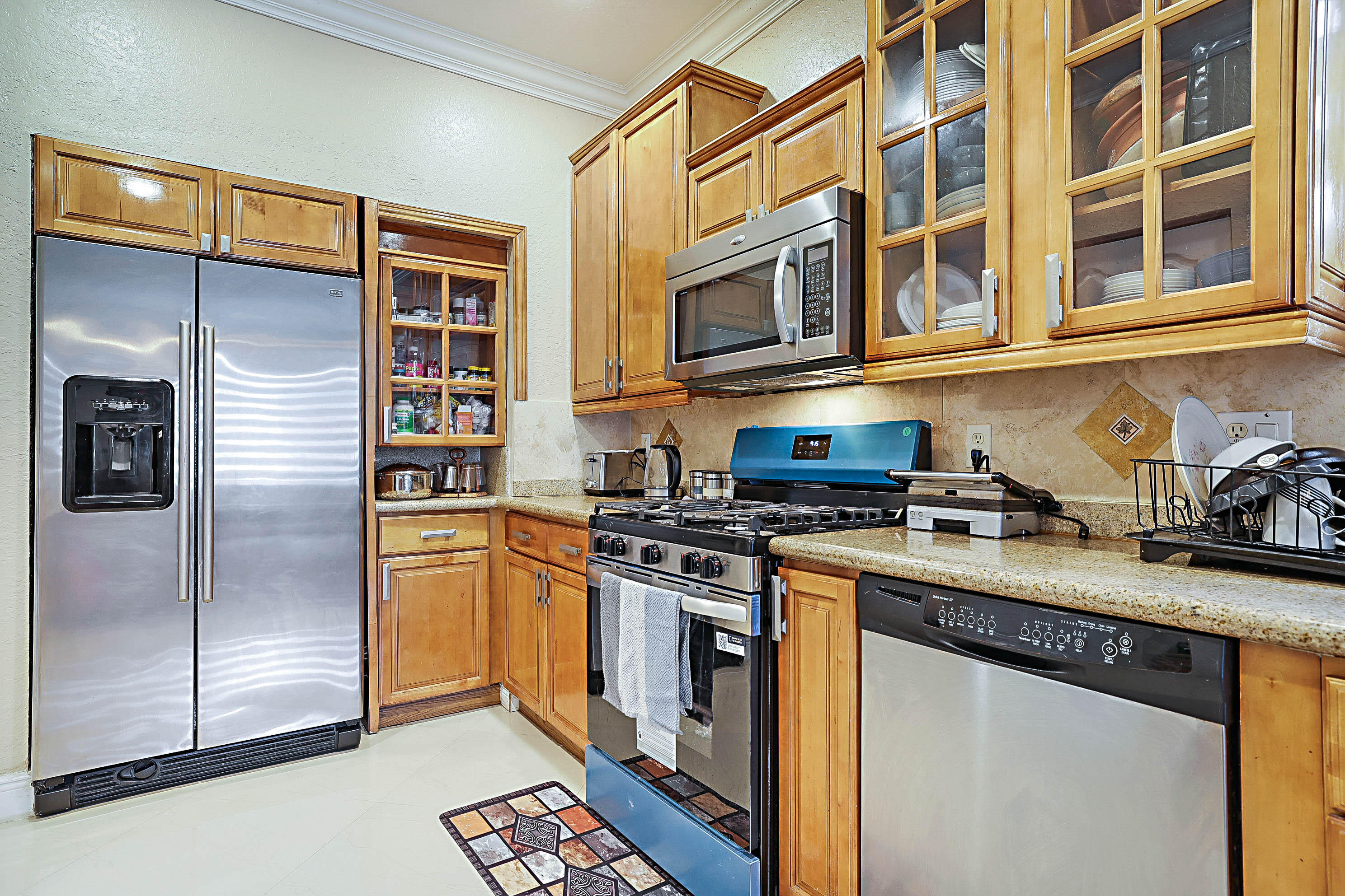 main property photo 18