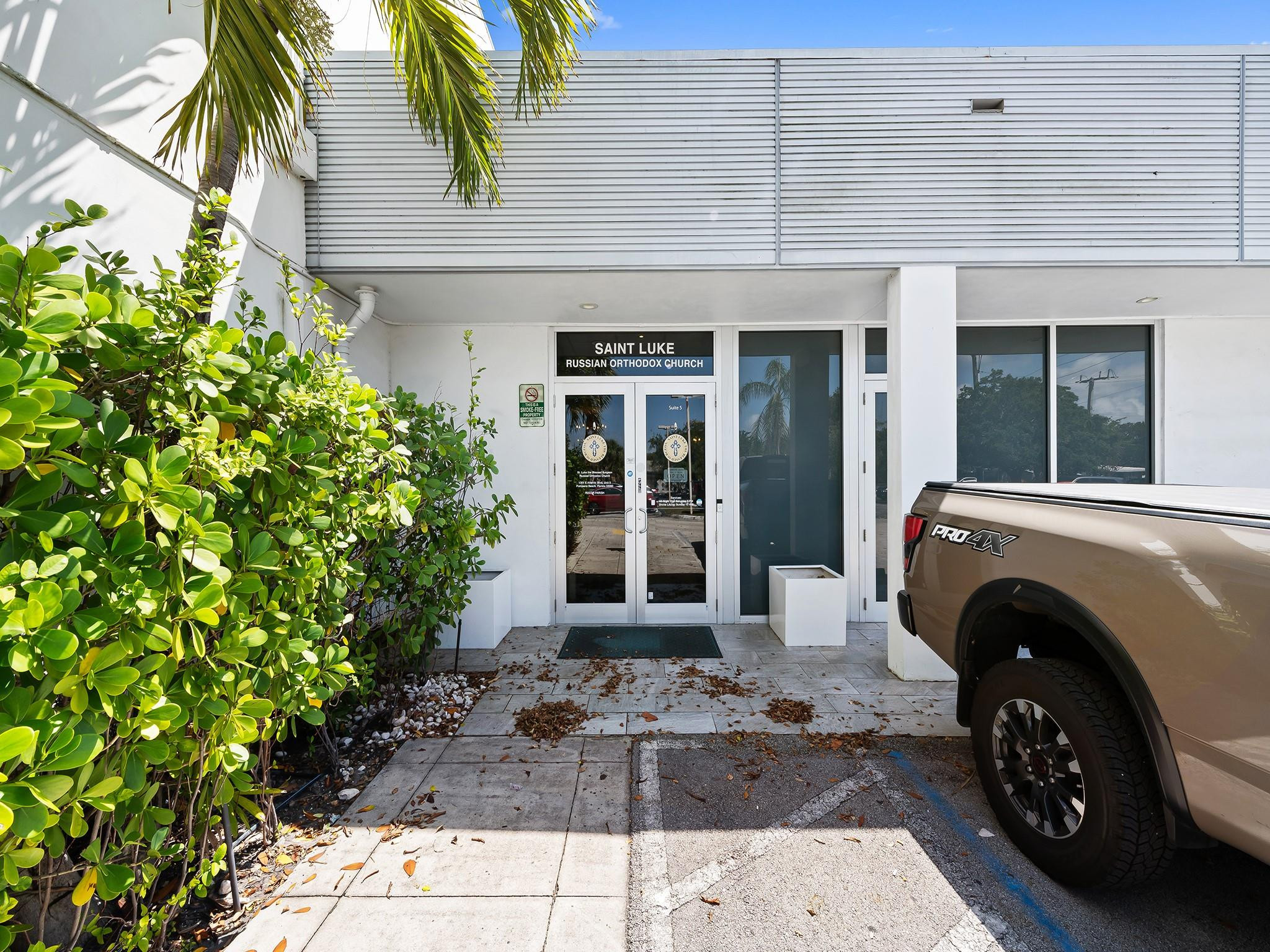 main property photo 13