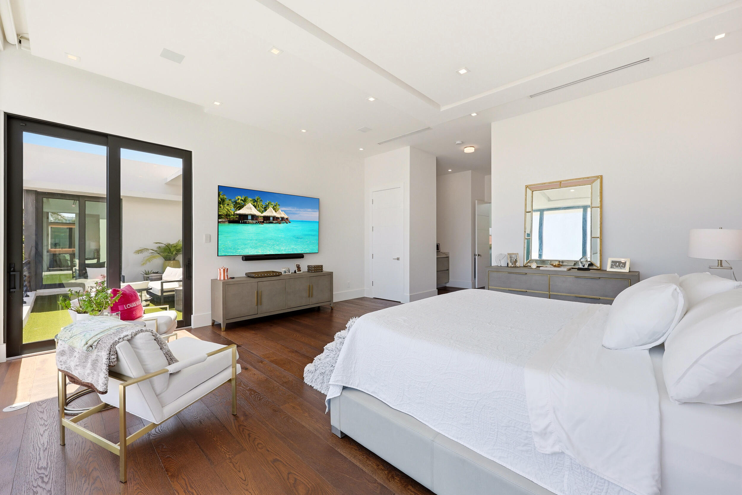 main property photo 93