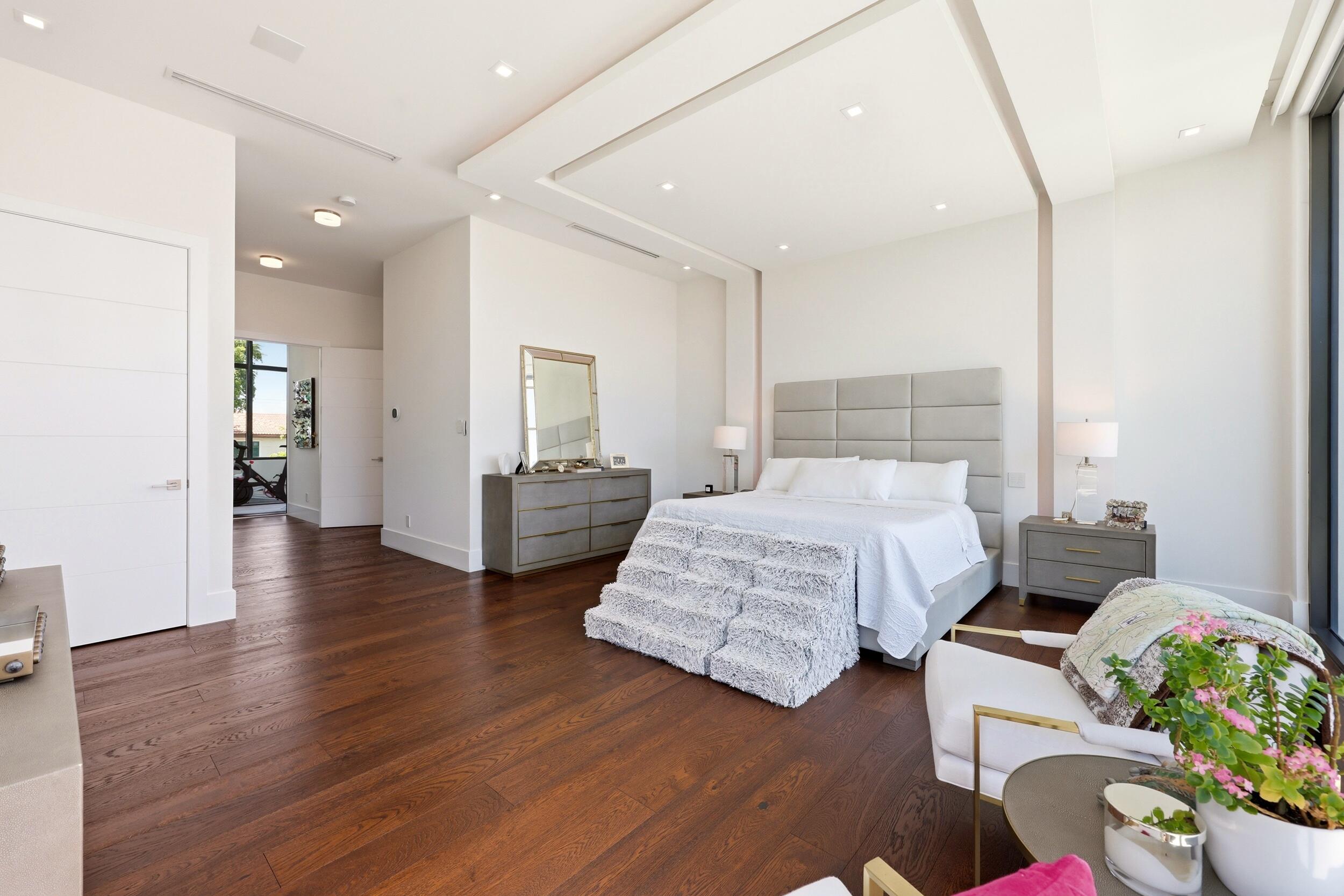 main property photo 94