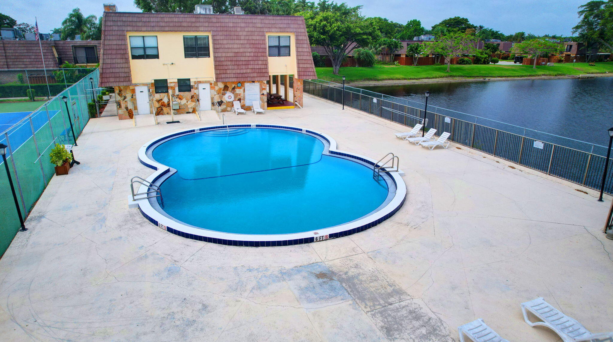 main property photo 34