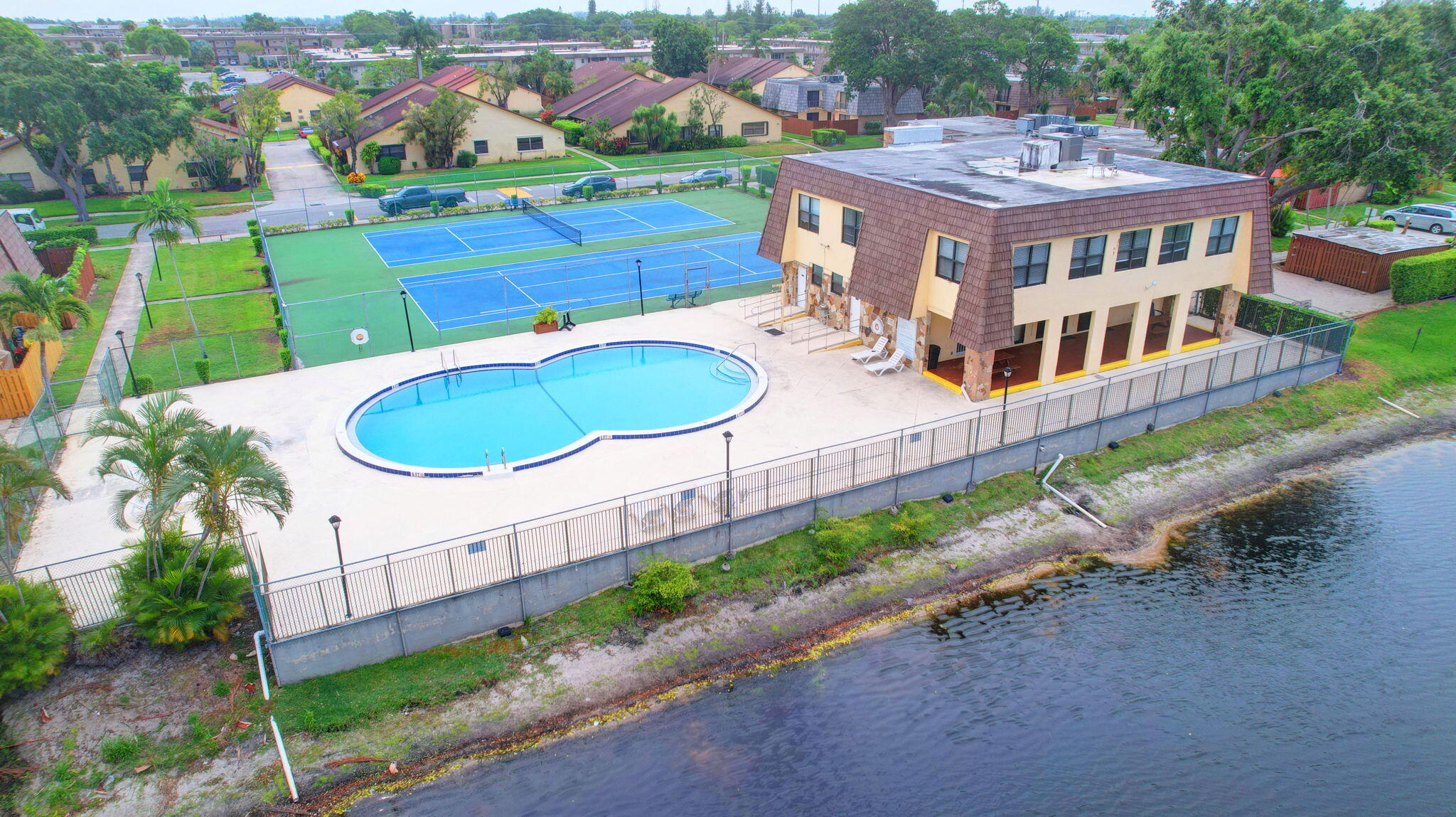 main property photo 39