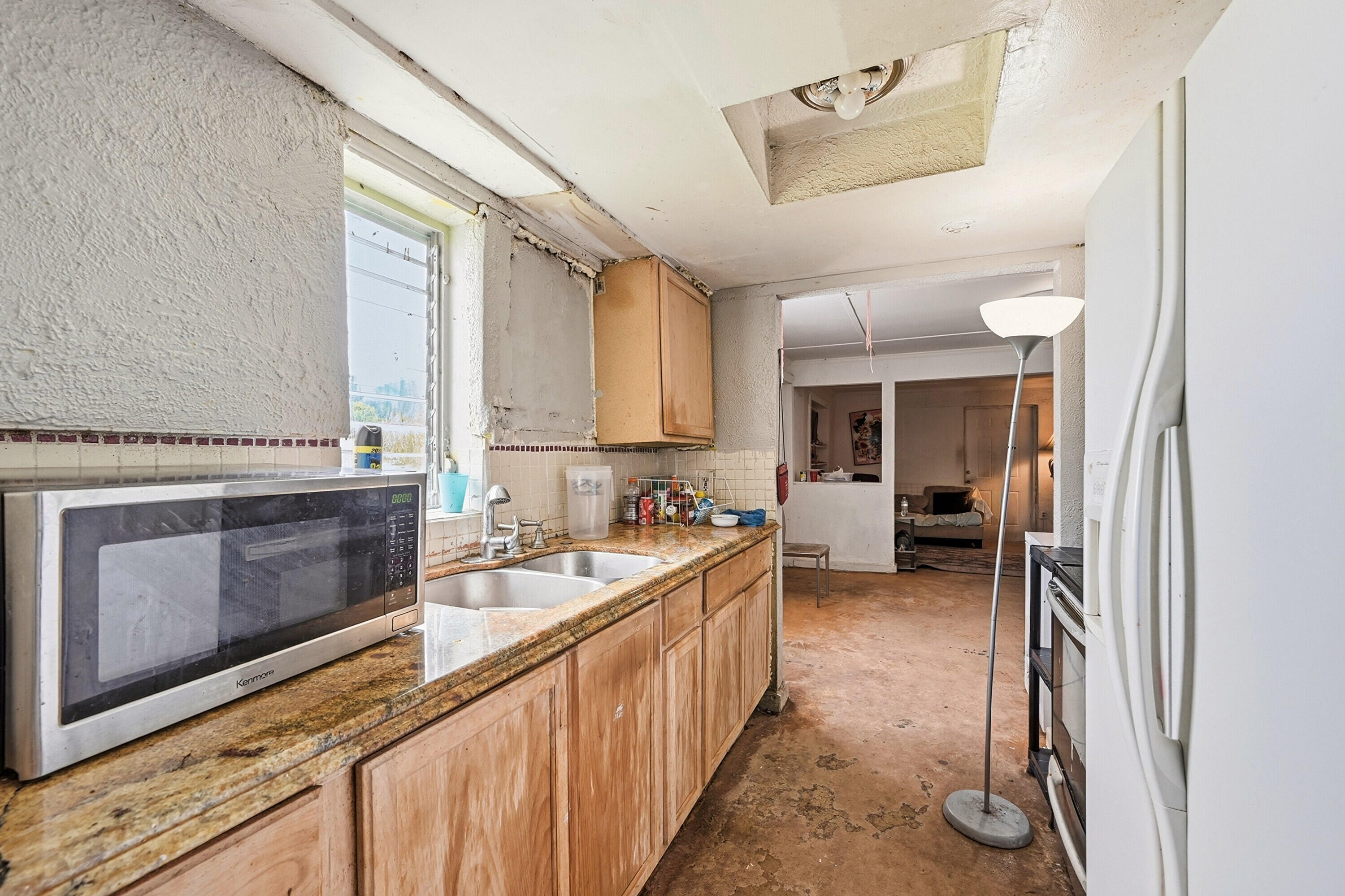 main property photo 11