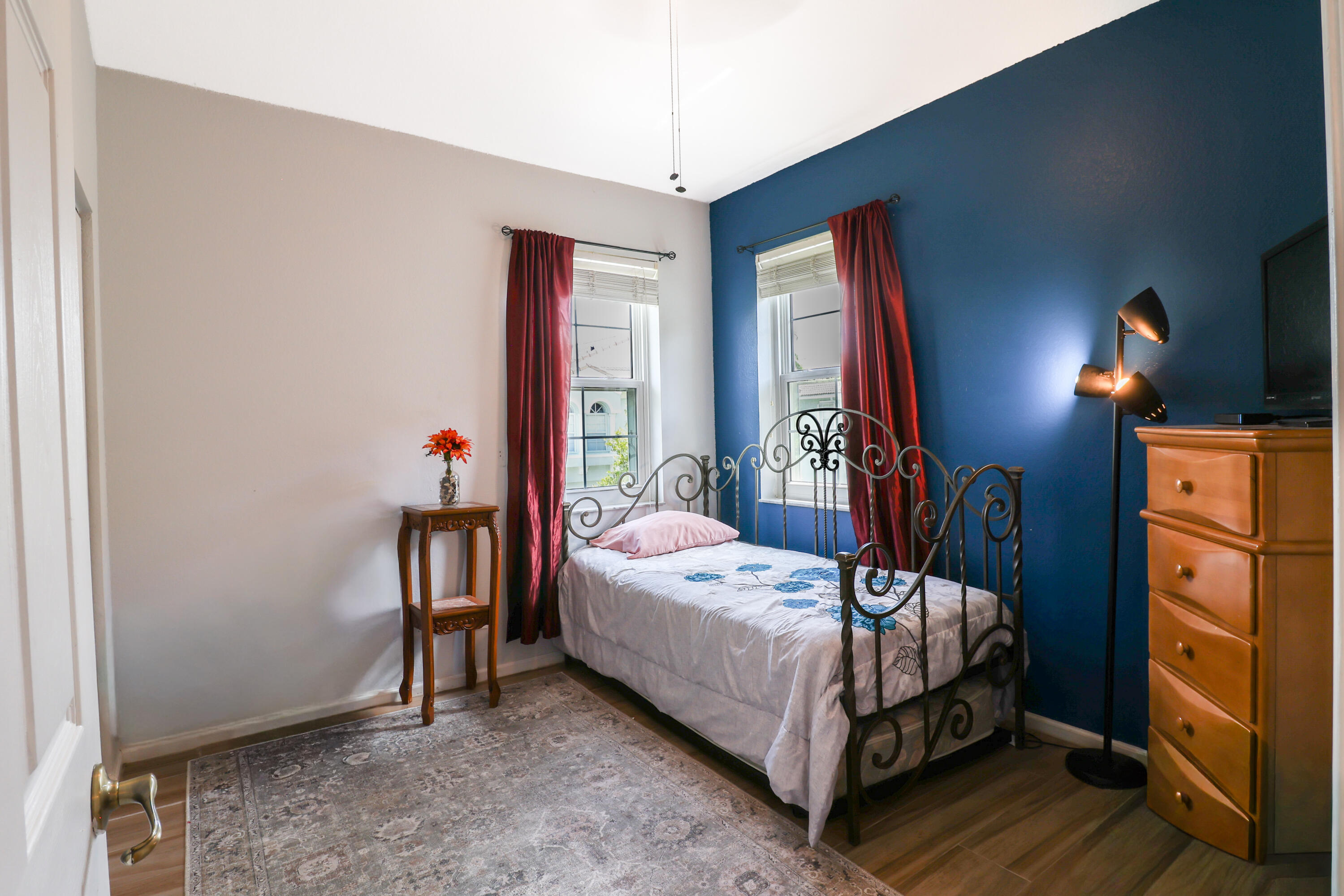 main property photo 13