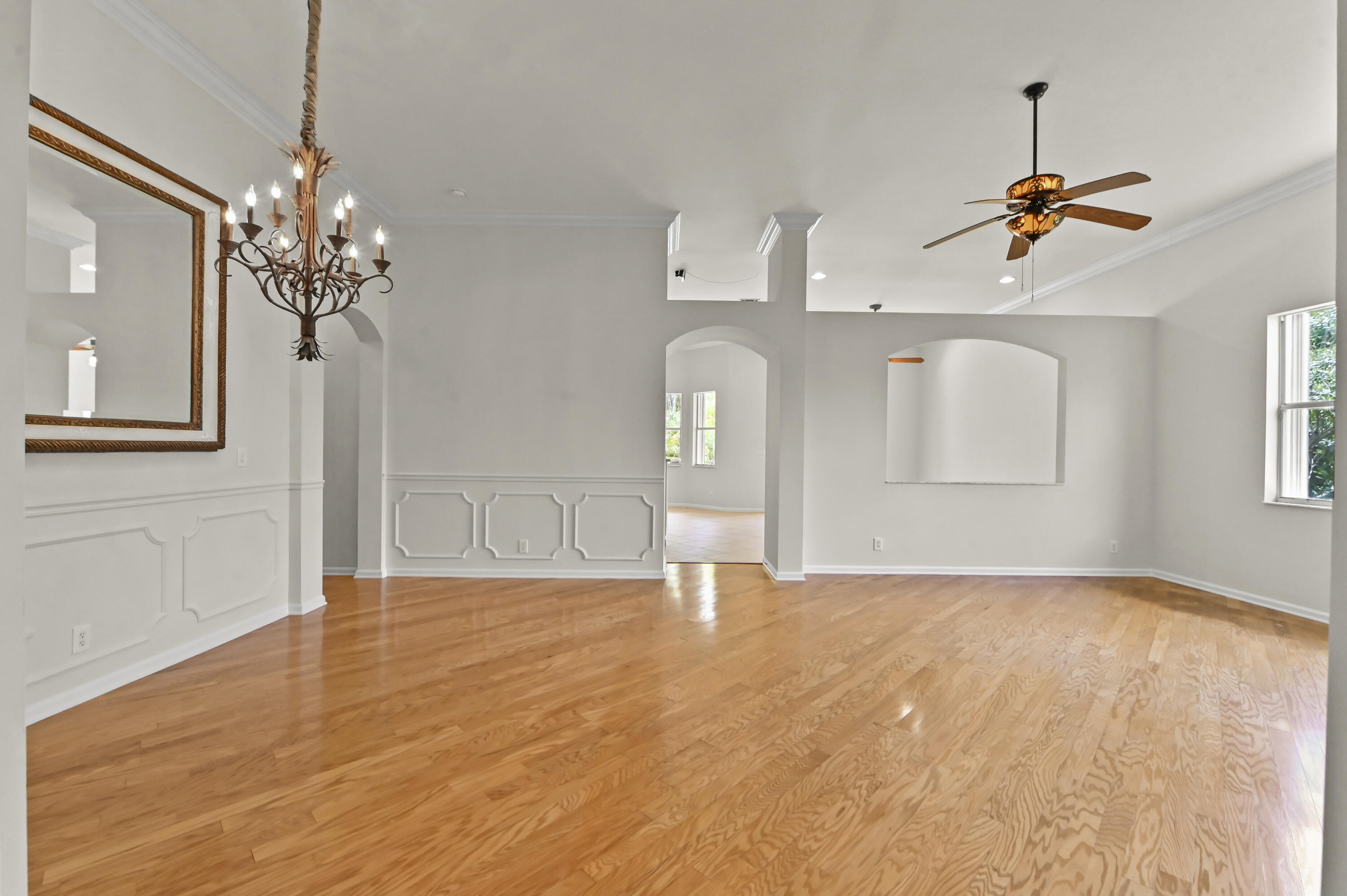 property viewer photo 6