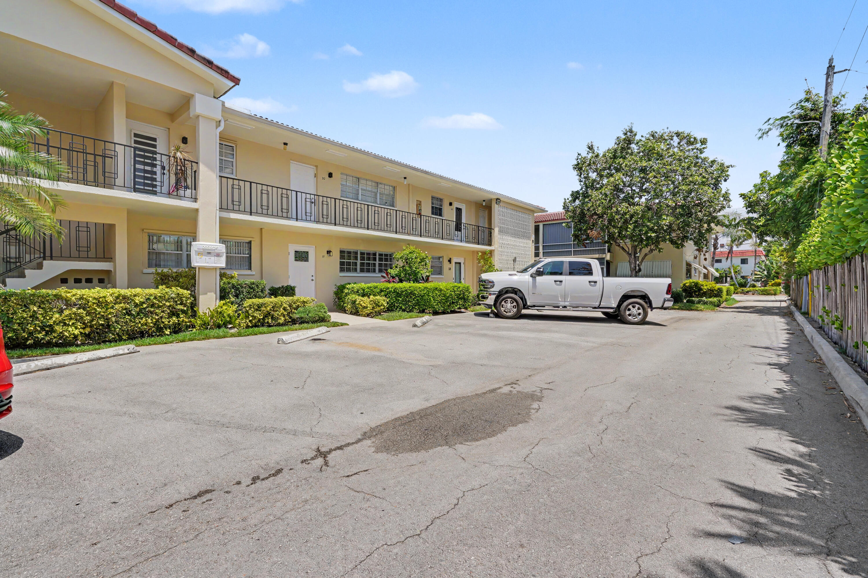 main property photo 16