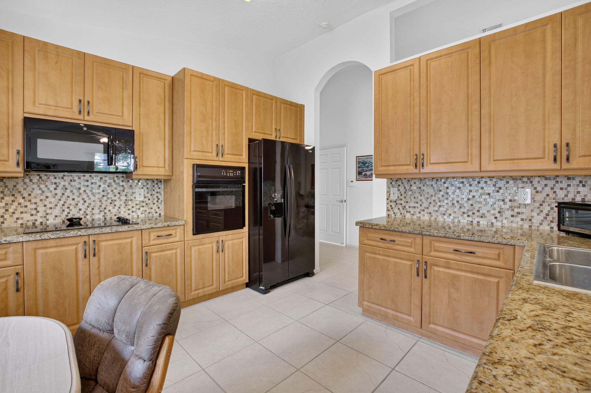 main property photo 19