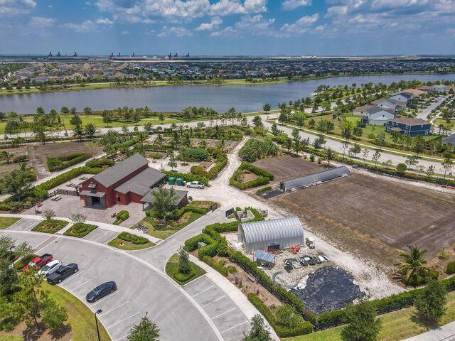 main property photo 94