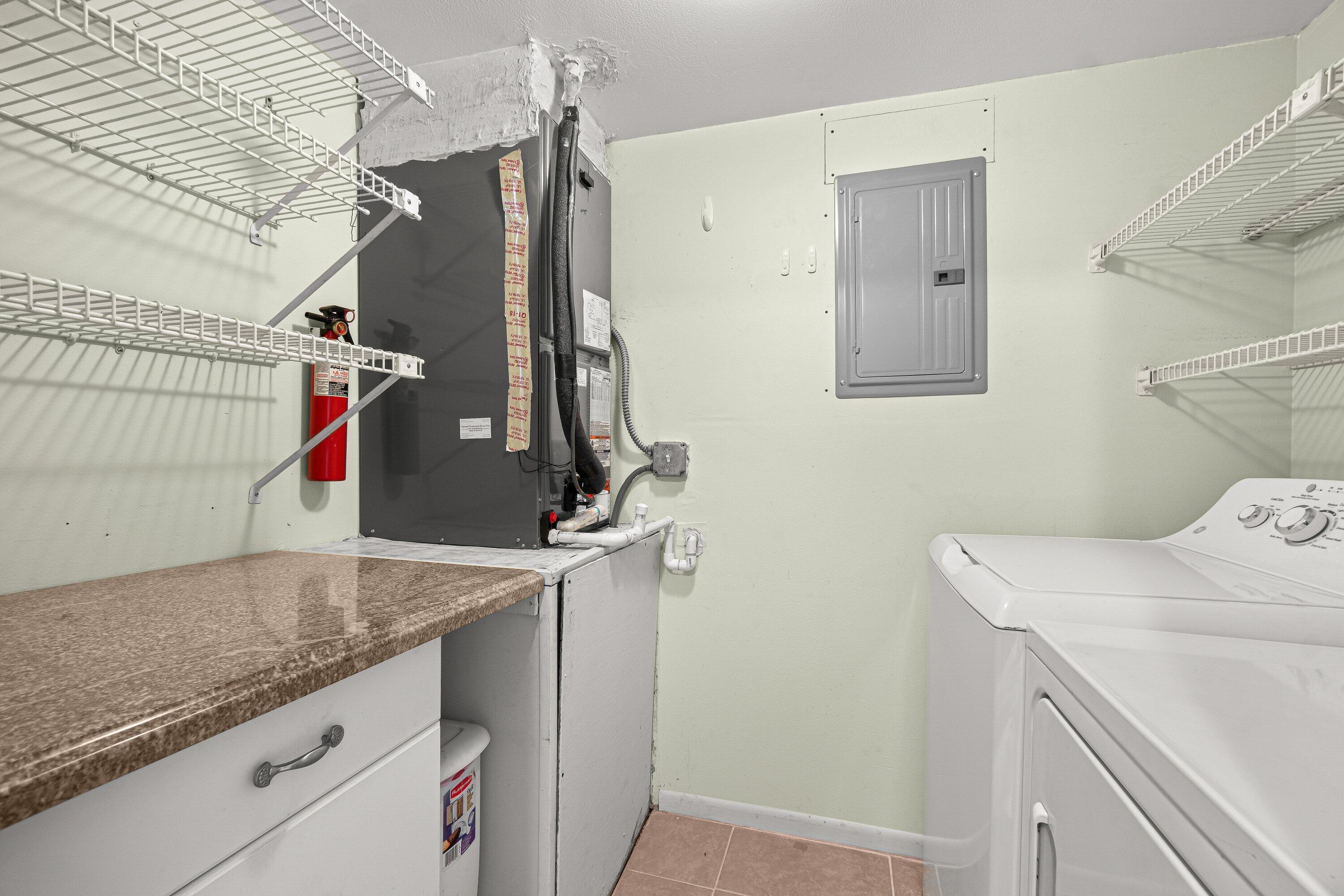 main property photo 14