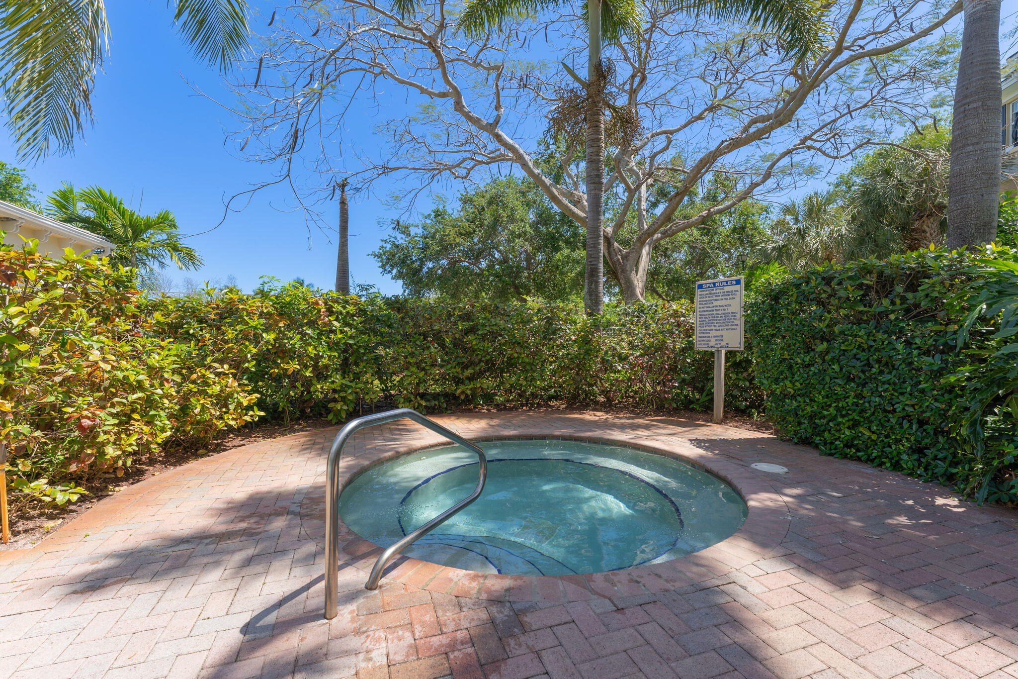 main property photo 45