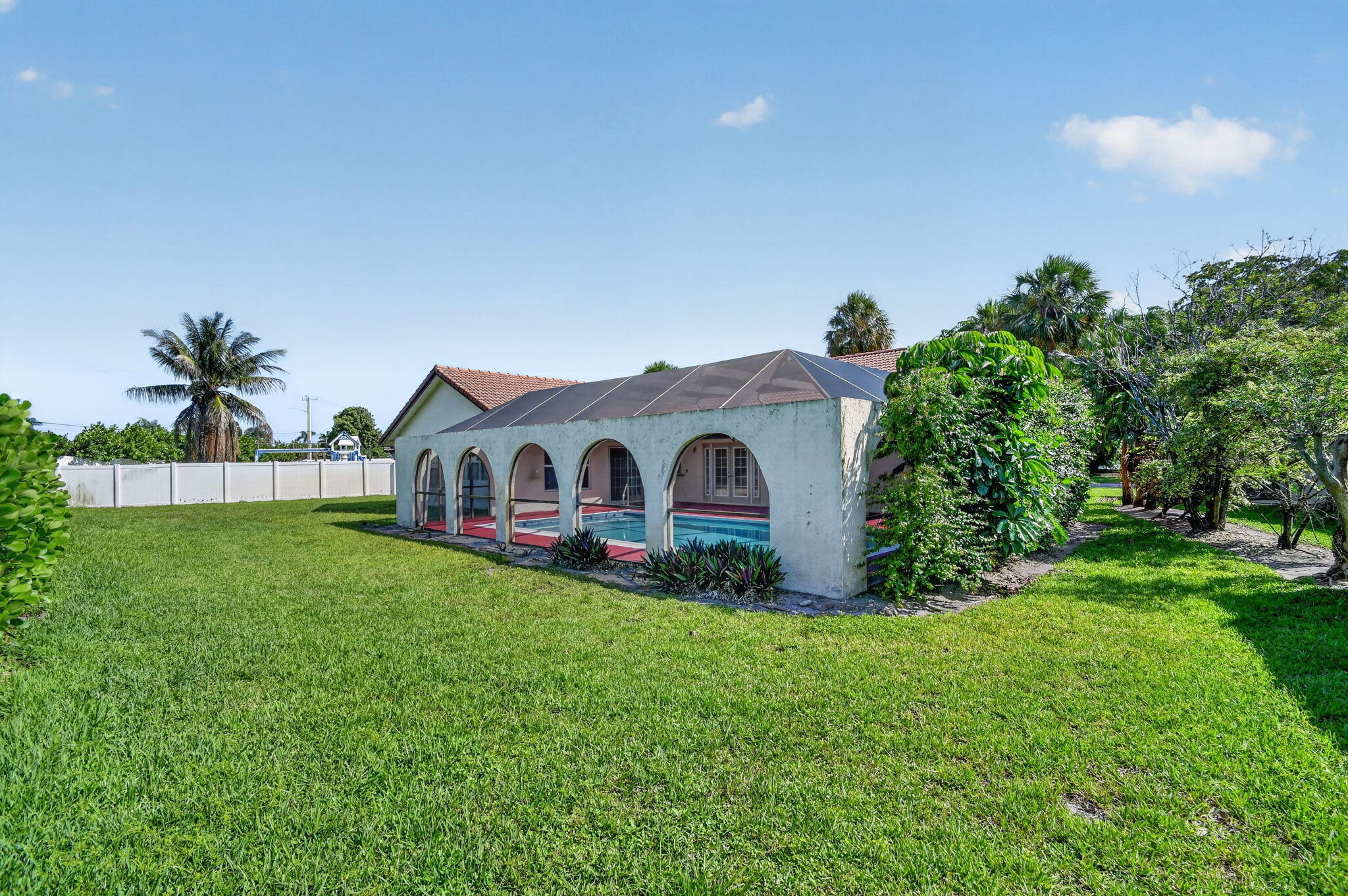 main property photo 60