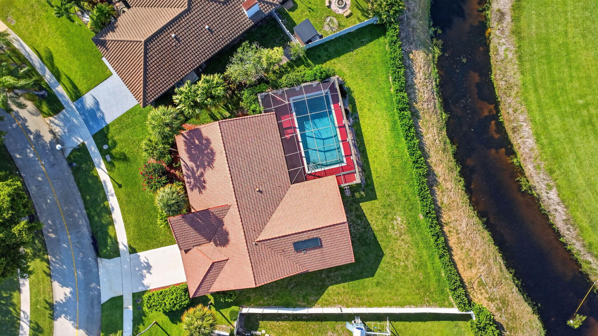 main property photo 74