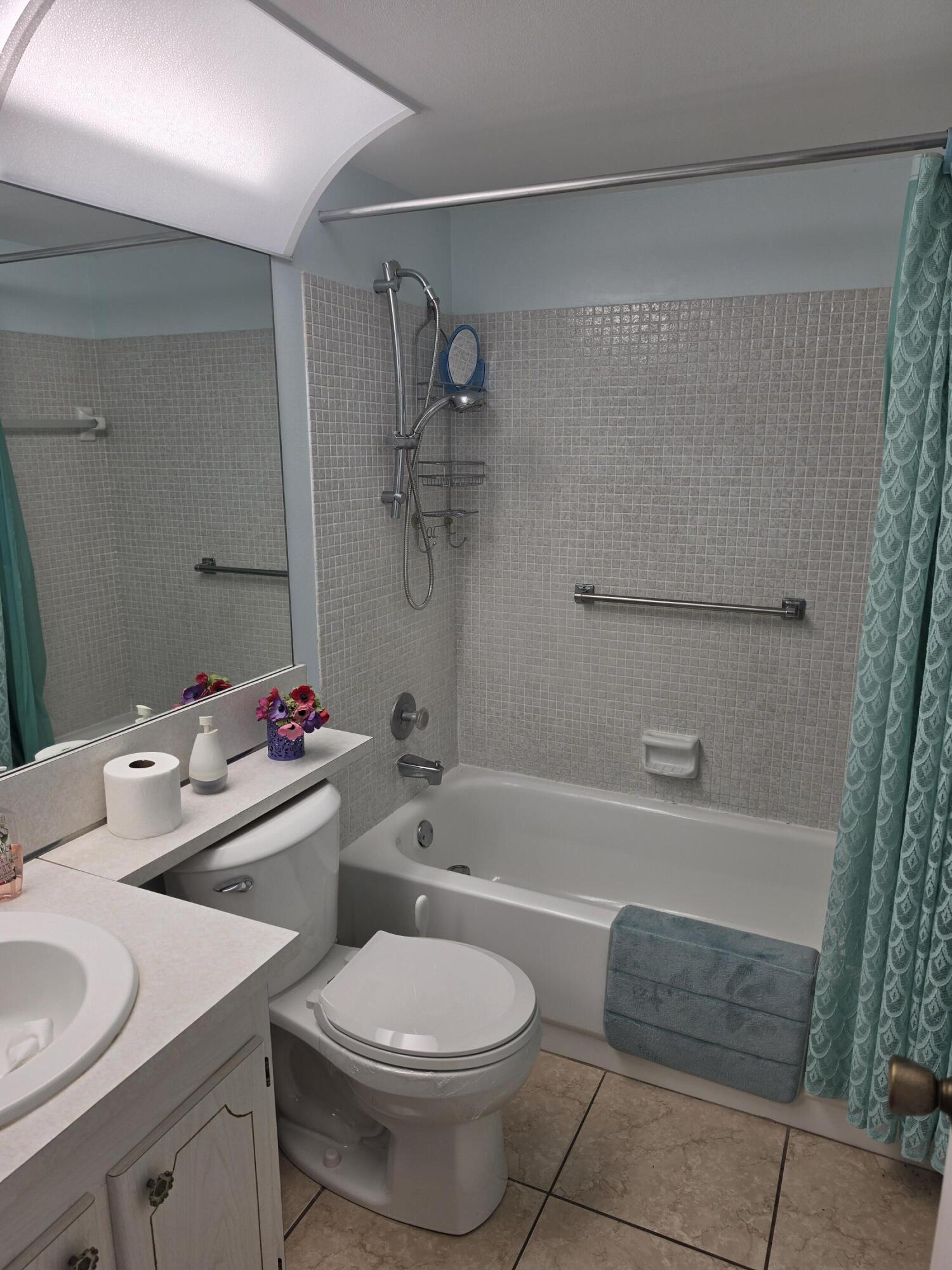 main property photo 11
