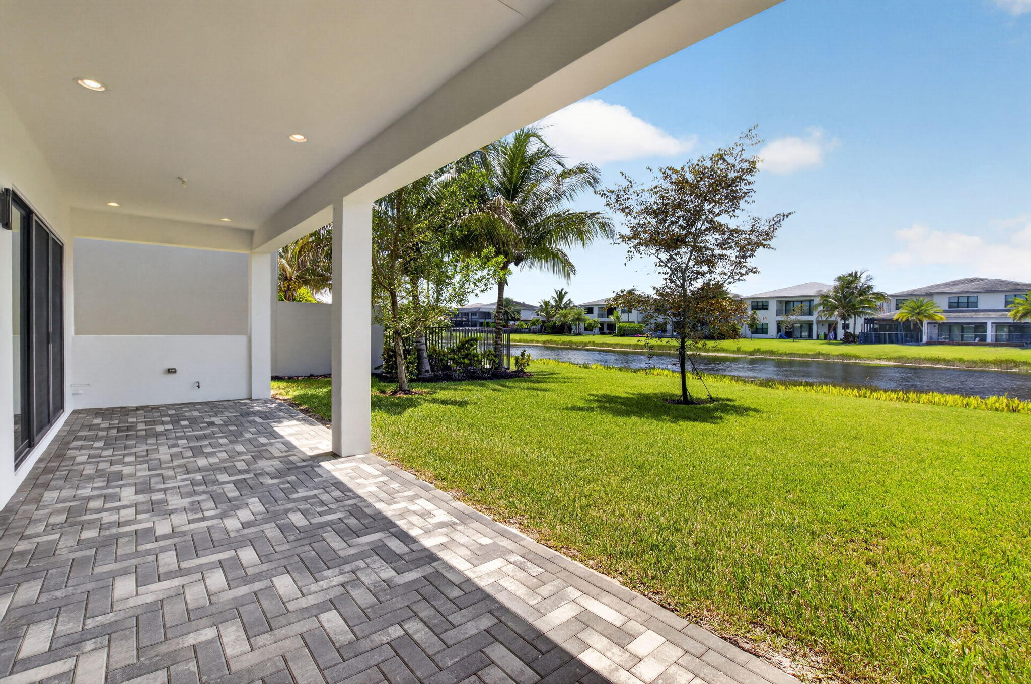main property photo 89