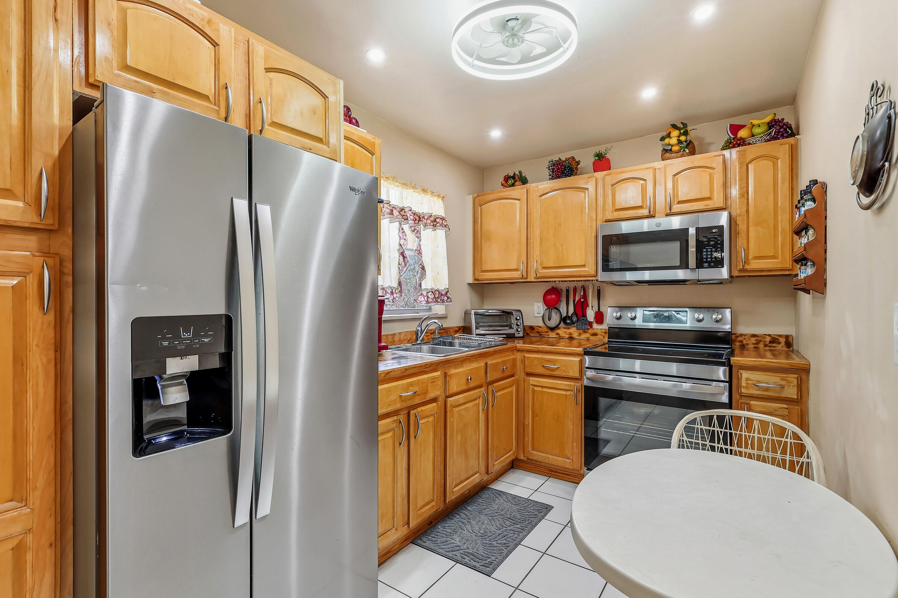 main property photo 4