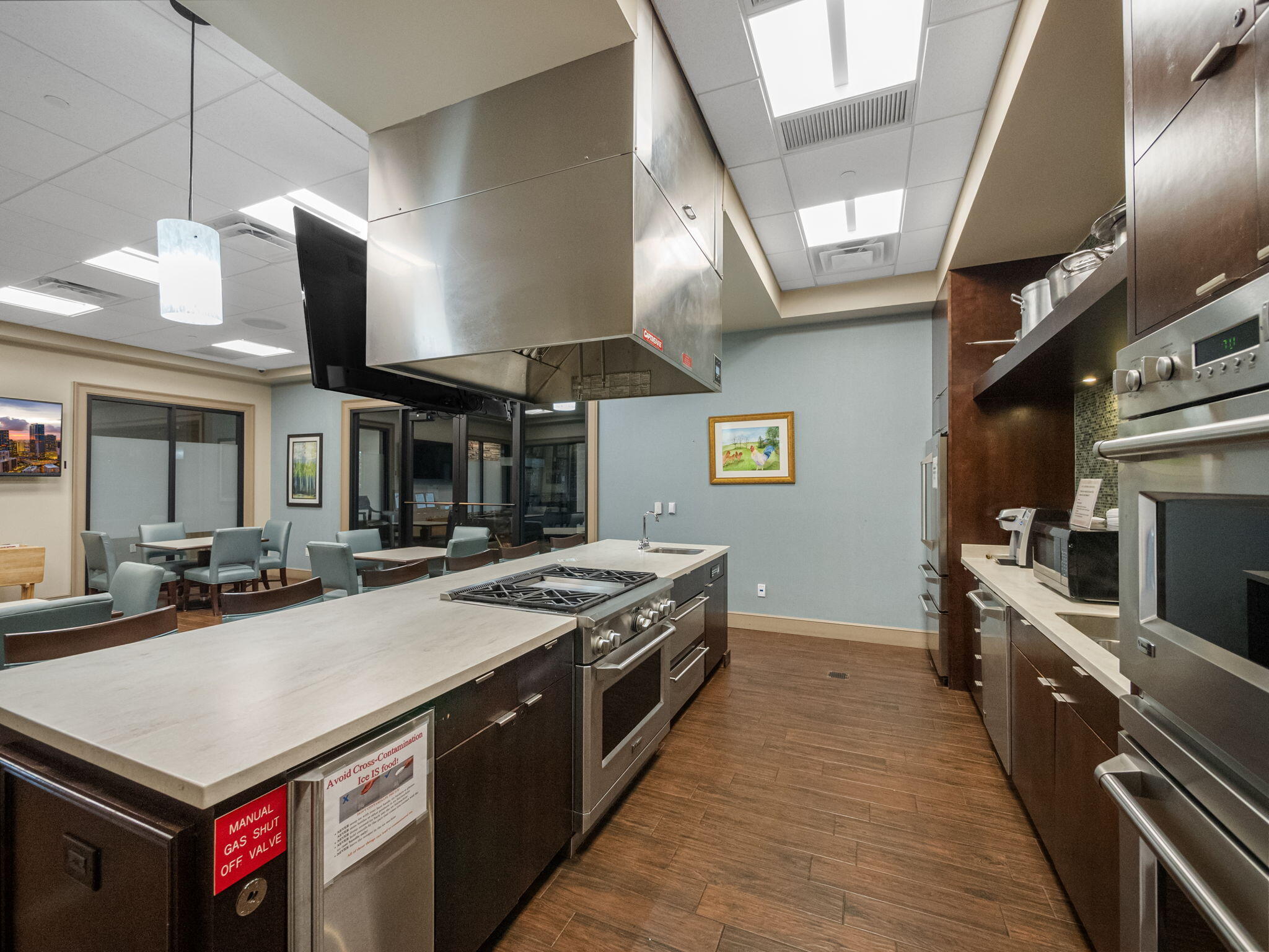 main property photo 23