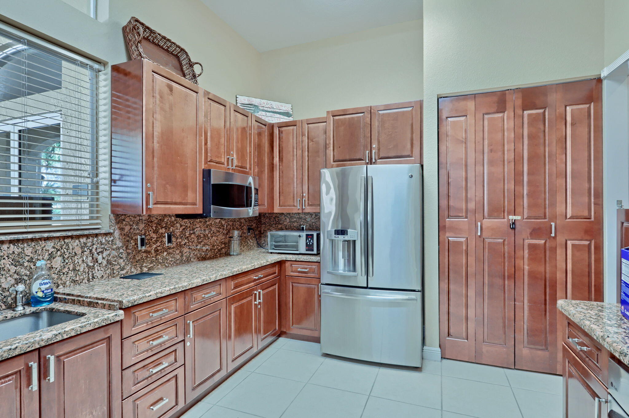 main property photo 73
