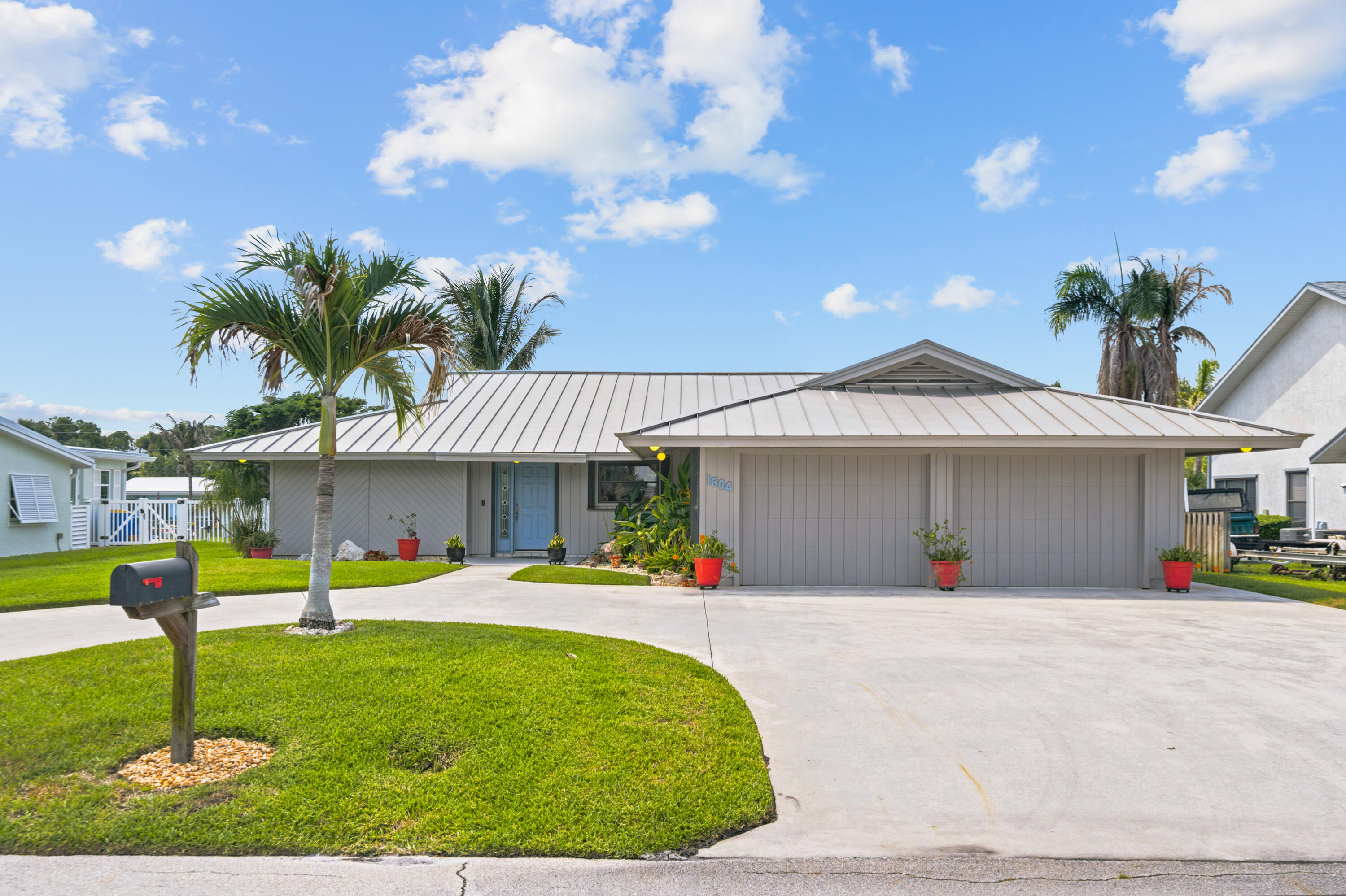 main property photo 79