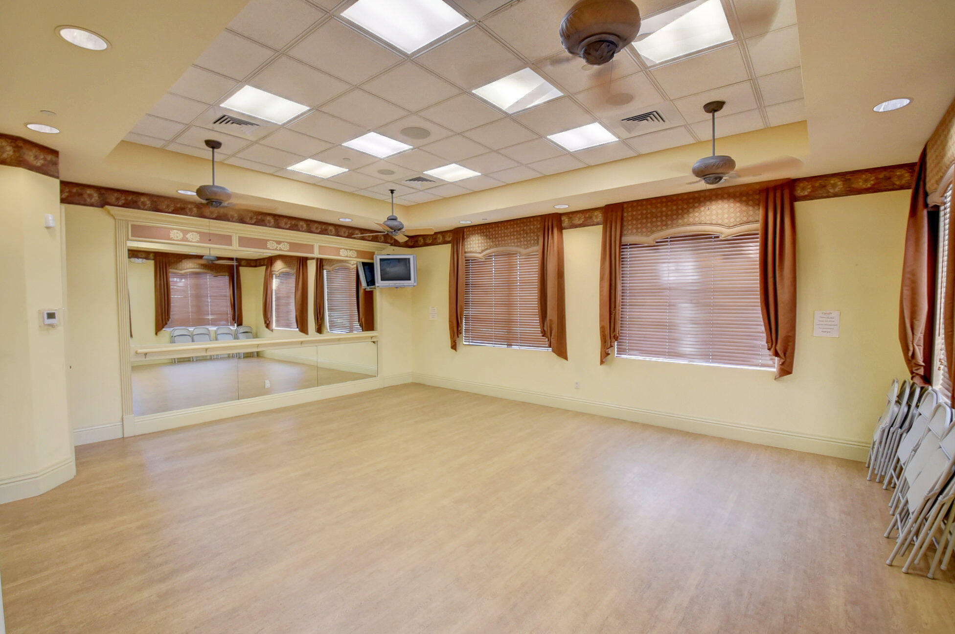main property photo 44