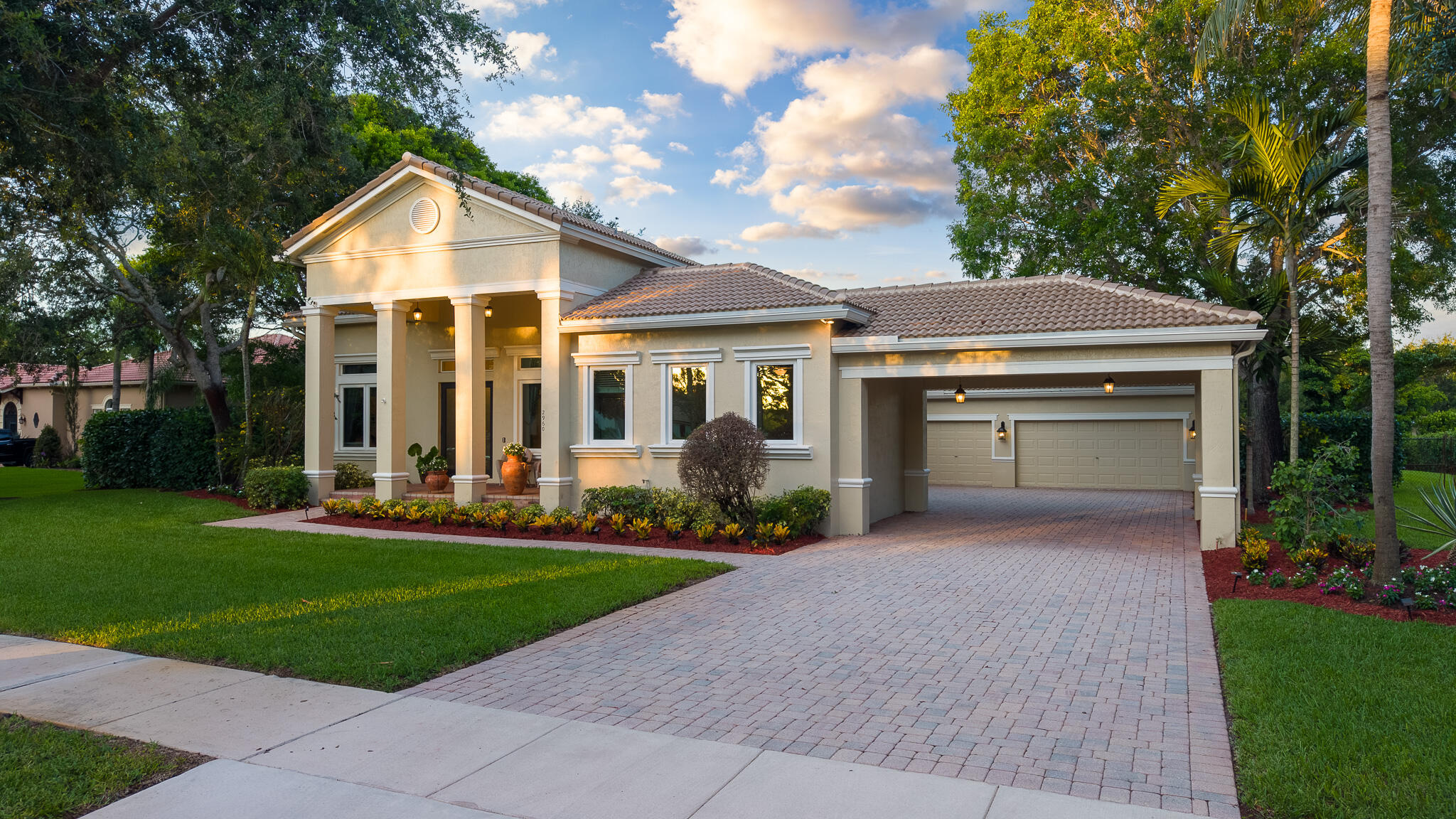 main property photo 30