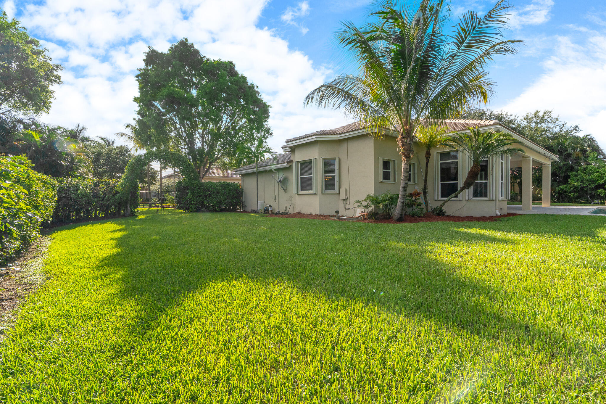 main property photo 33