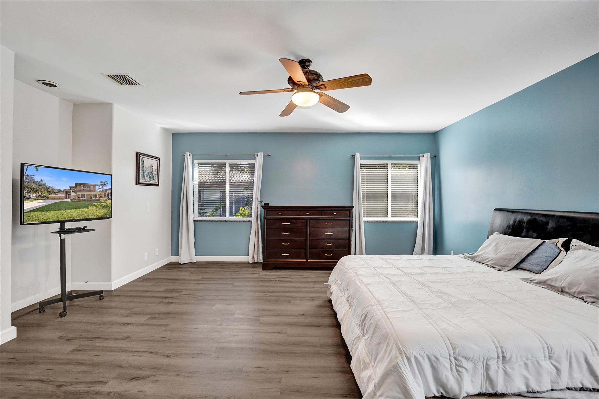 main property photo 80