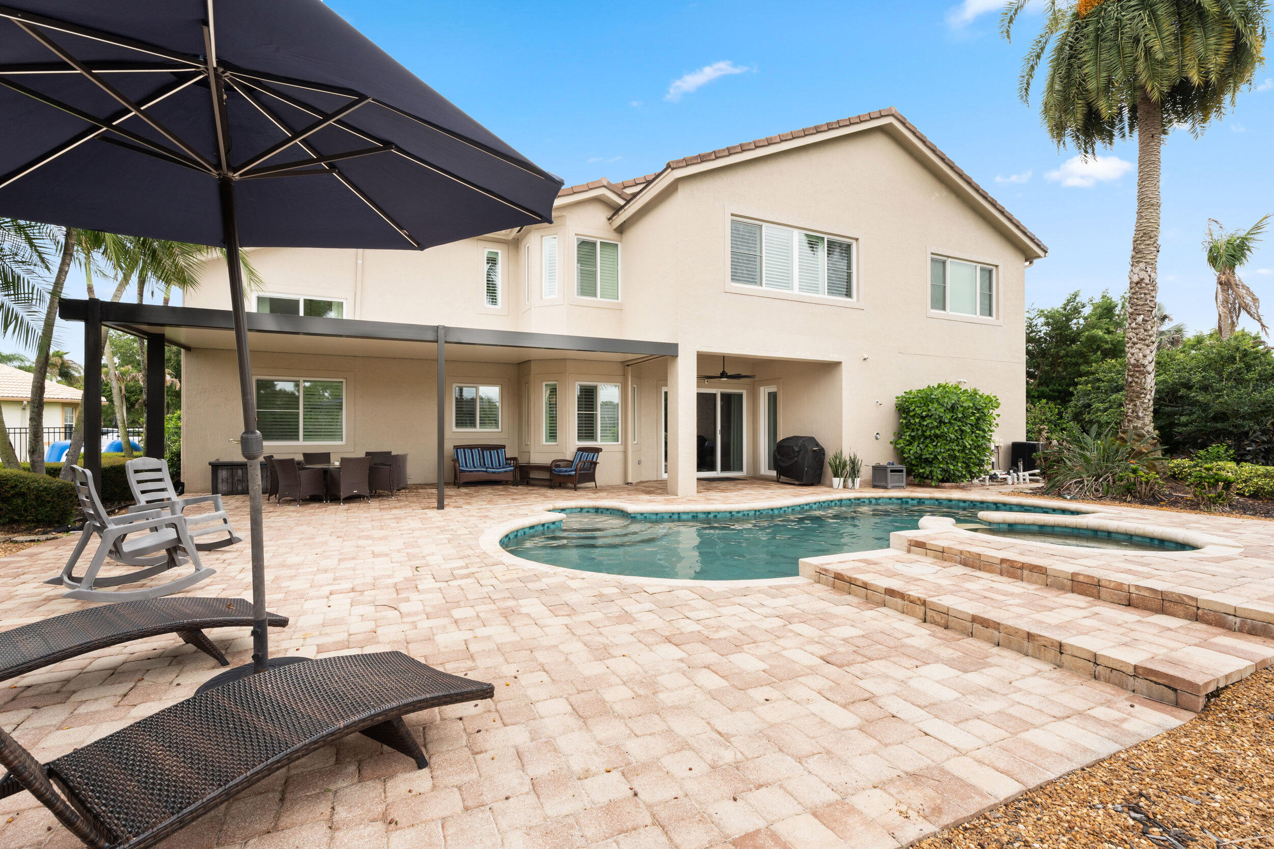main property photo 22