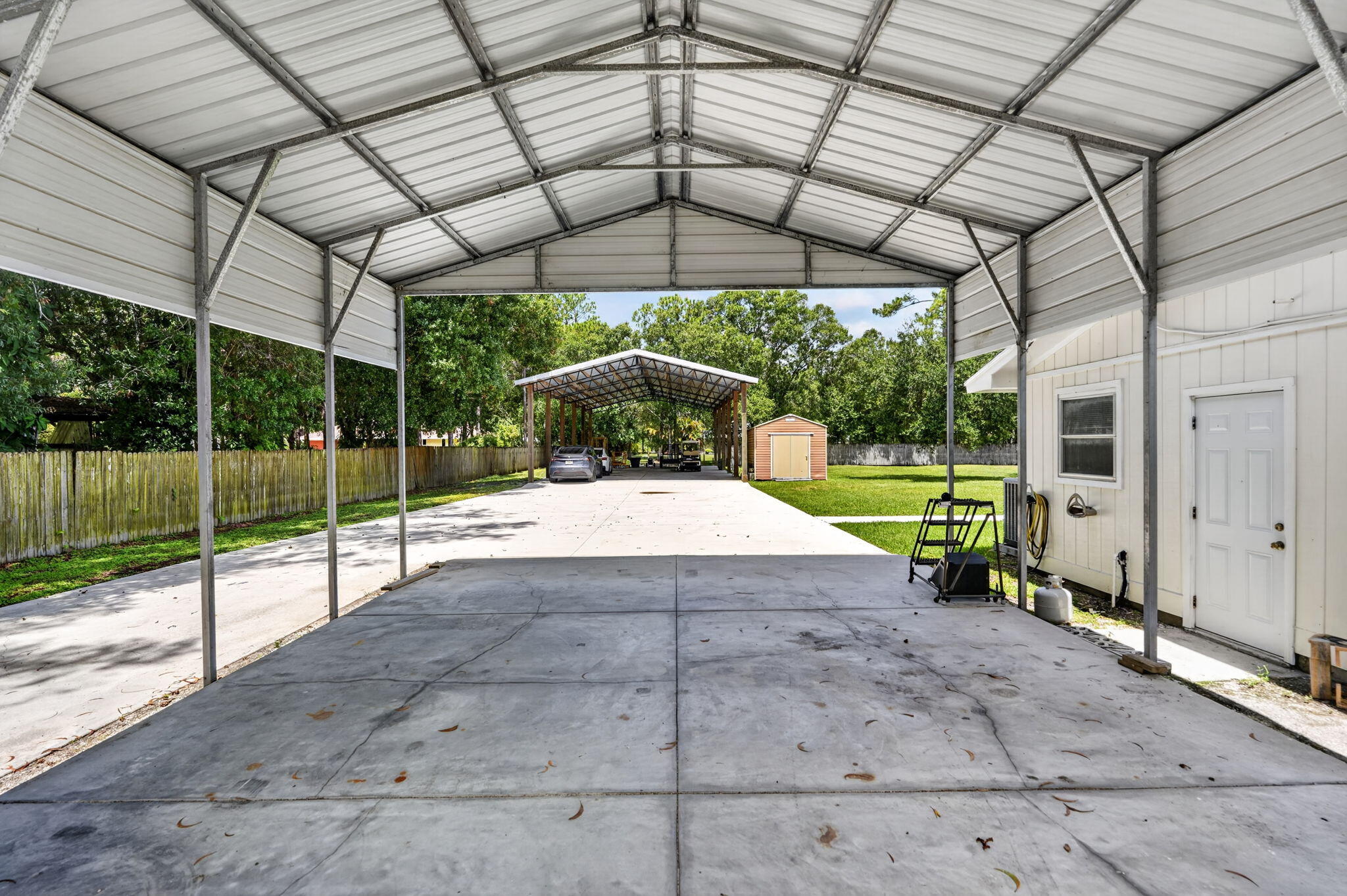 main property photo 50