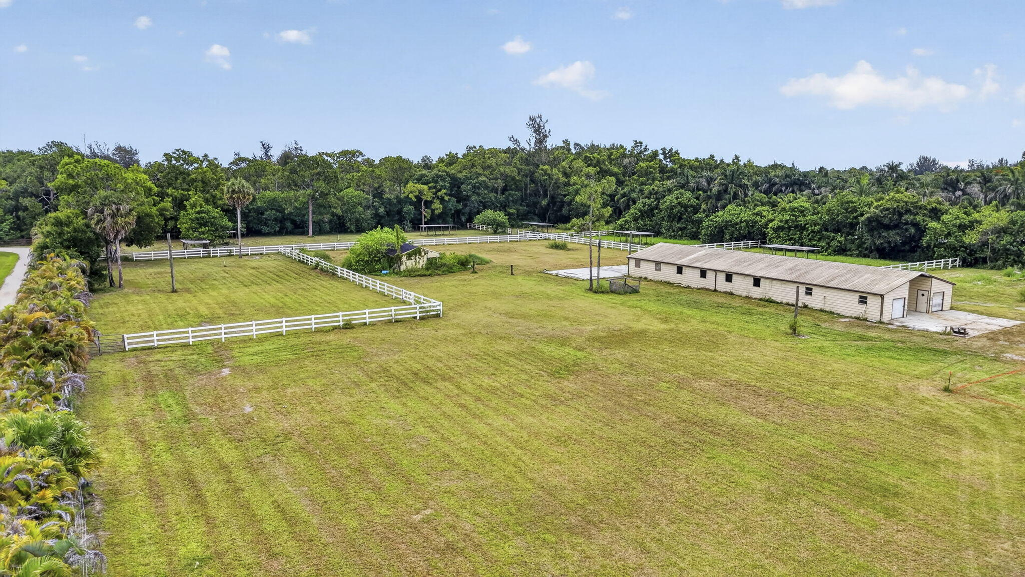 main property photo 14
