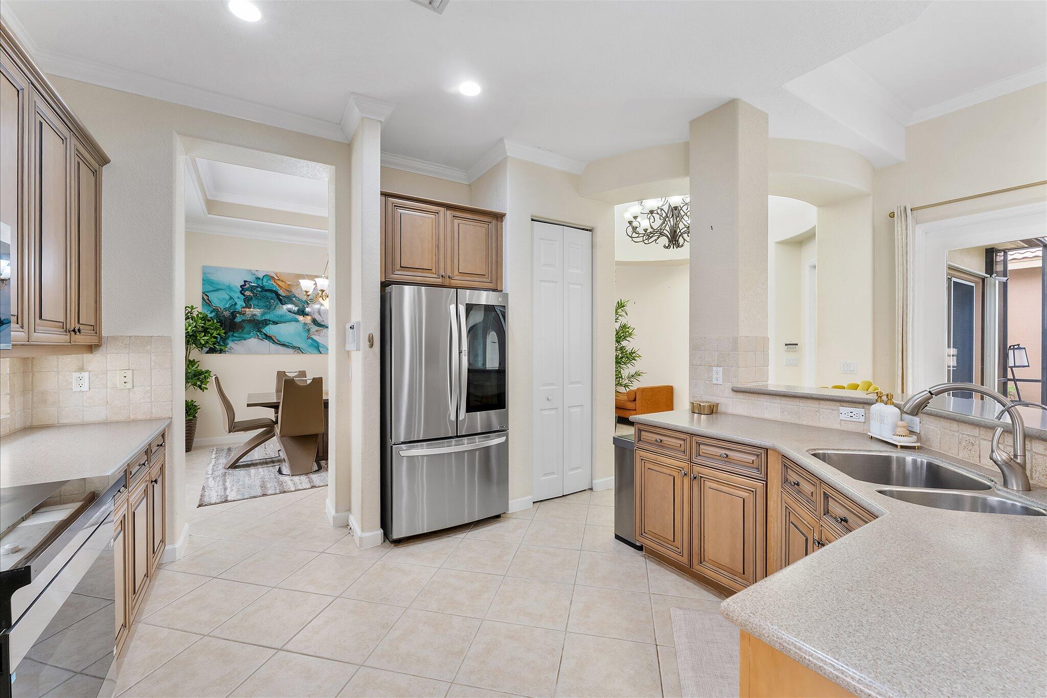 main property photo 4