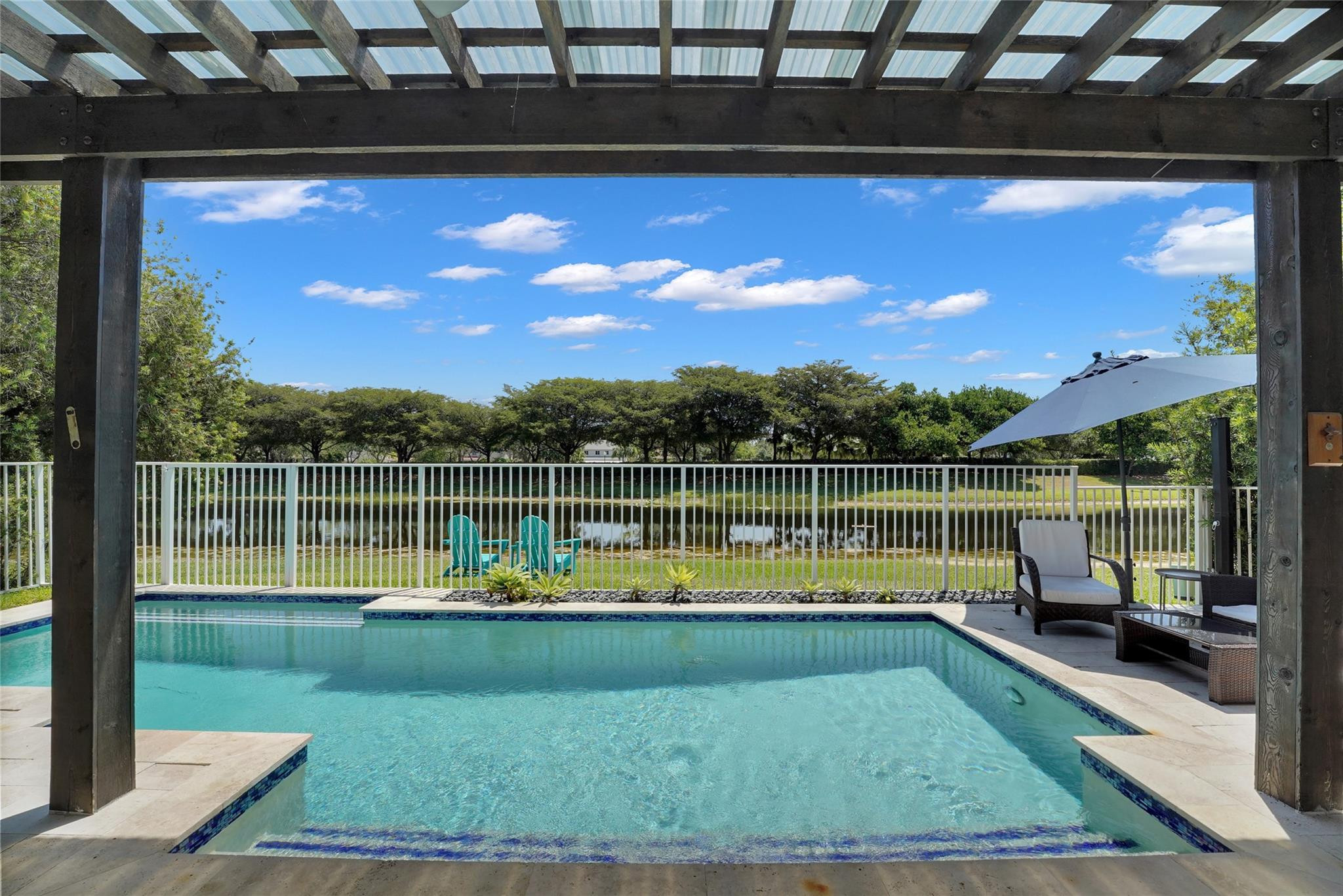 main property photo 50