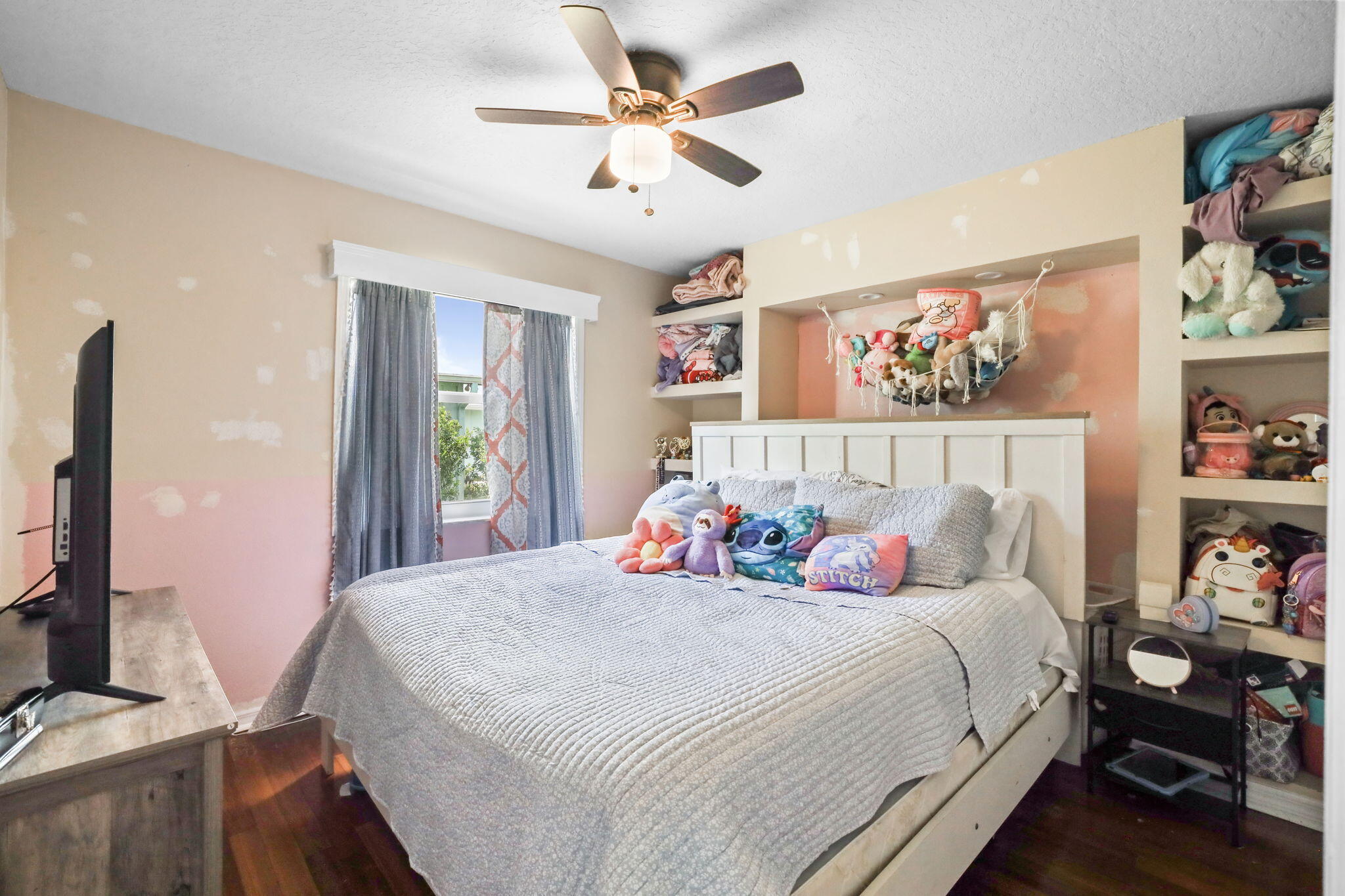 main property photo 31